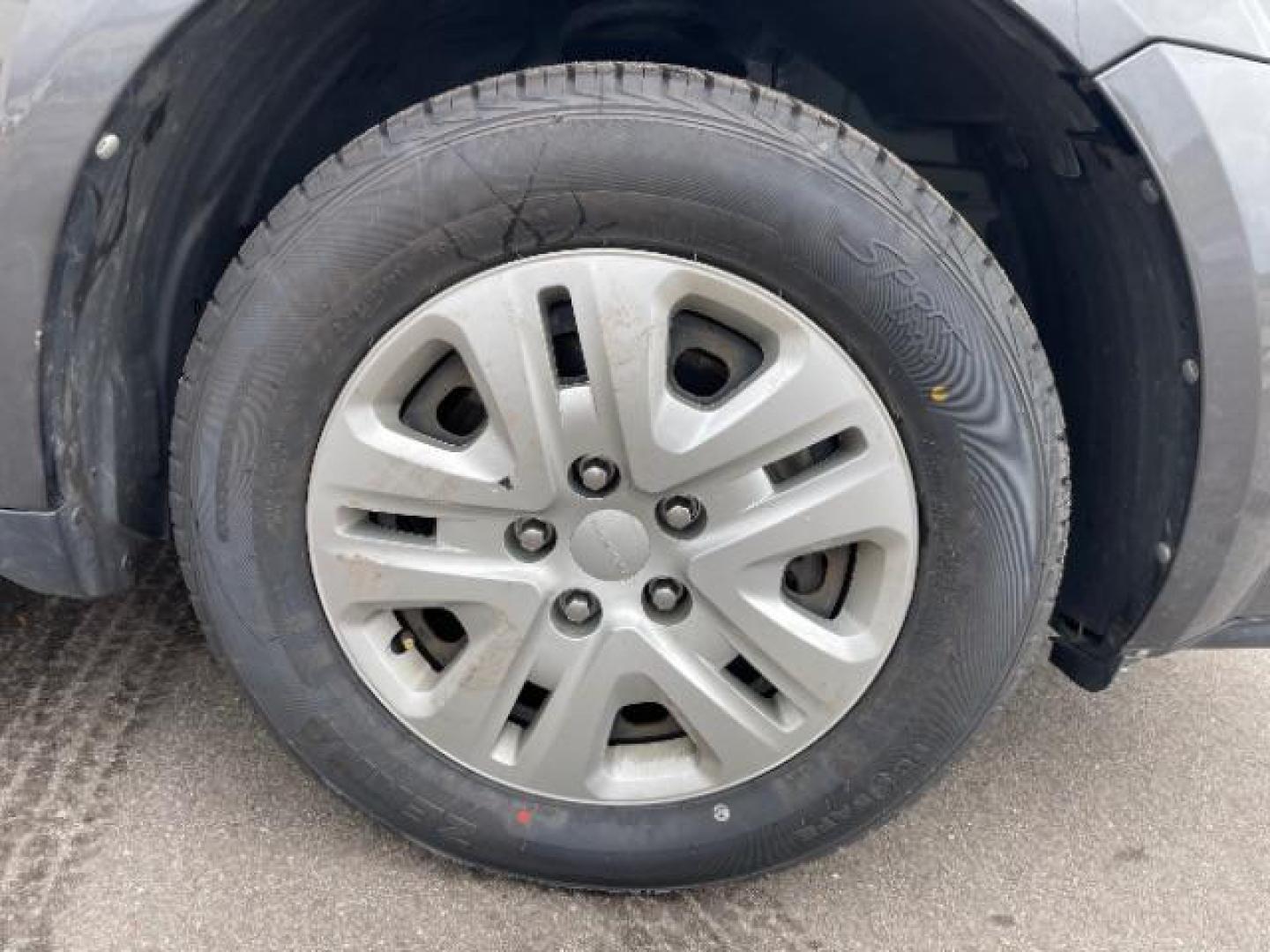 2019 GRAY Dodge Journey SE Value Package (3C4PDCAB1KT) with an 2.4L L4 DOHC 16V engine, 6-Speed Automatic transmission, located at 745 S Robert St, St. Paul, MN, 55107, (651) 222-2991, 44.923389, -93.081215 - Photo#10