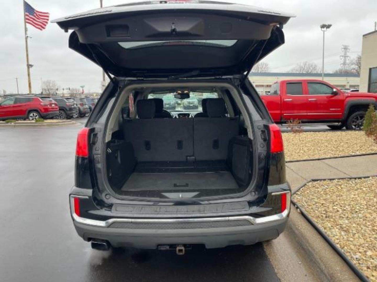 2016 Onyx Black /Jet Black, premium cloth GMC Terrain SLE2 AWD (2GKFLTEK4G6) with an 2.4L L4 DOHC 16V engine, 6-Speed Automatic transmission, located at 3301 W Hwy 13, Burnsville, MN, 55337, (952) 460-3200, 44.775333, -93.320808 - Photo#15