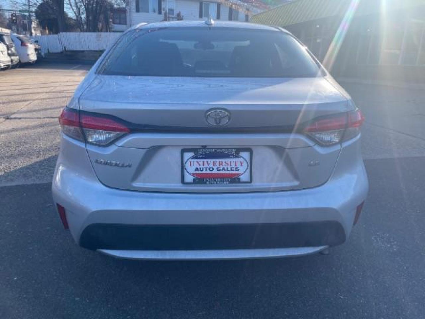 2020 Classic Silver Metal Toyota Corolla LE (5YFEPRAE3LP) with an 1.8L L4 DOHC 16V engine, Continuously Variabl transmission, located at 745 S Robert St, St. Paul, MN, 55107, (651) 222-2991, 44.923389, -93.081215 - Photo#3