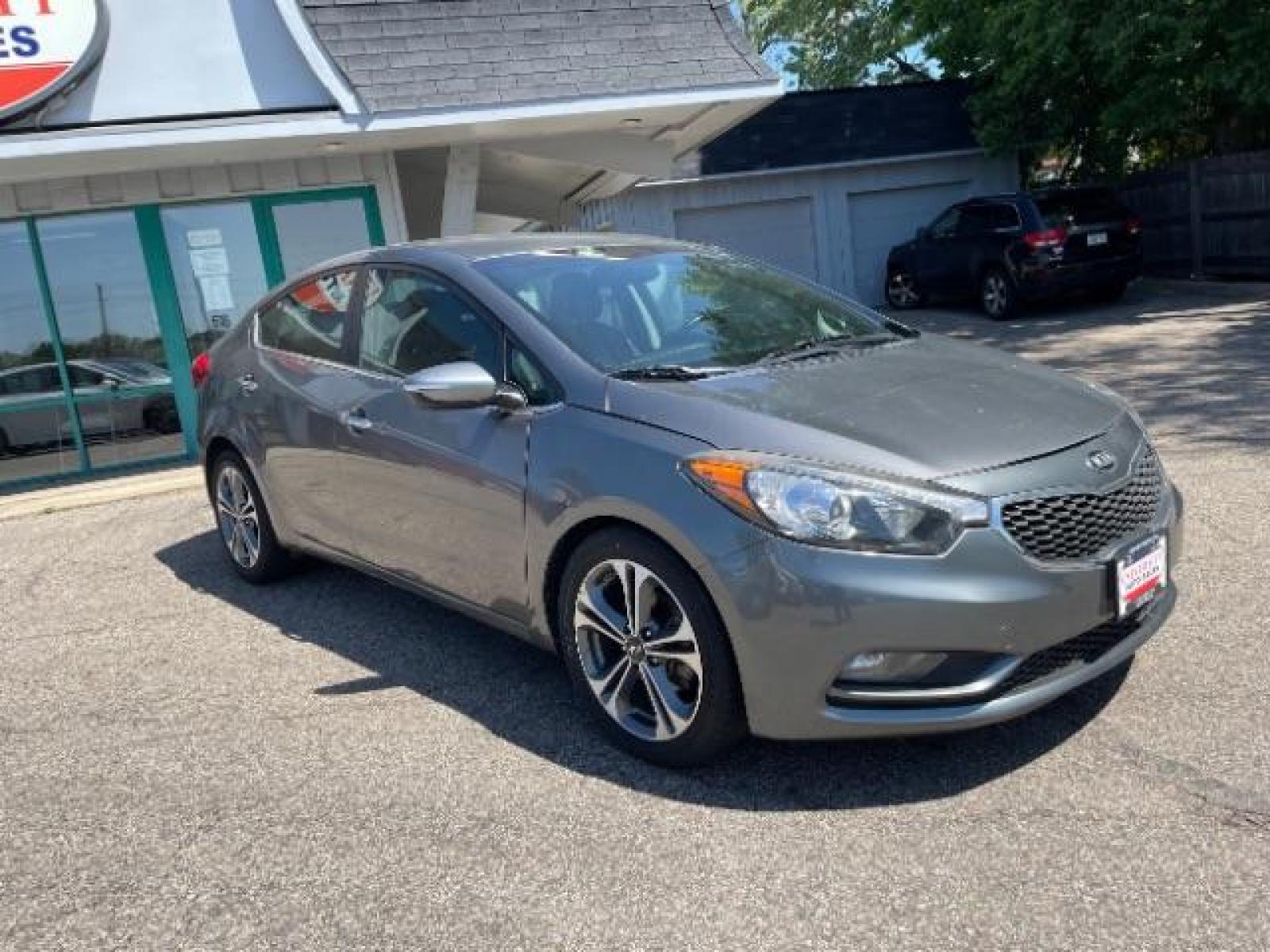 2016 Graphite Steel Kia Forte EX (KNAFX4A84G5) with an 2.0L L4 DOHC 16V engine, 6-Speed Automatic transmission, located at 3301 W Hwy 13, Burnsville, MN, 55337, (952) 460-3200, 44.775333, -93.320808 - Photo #8