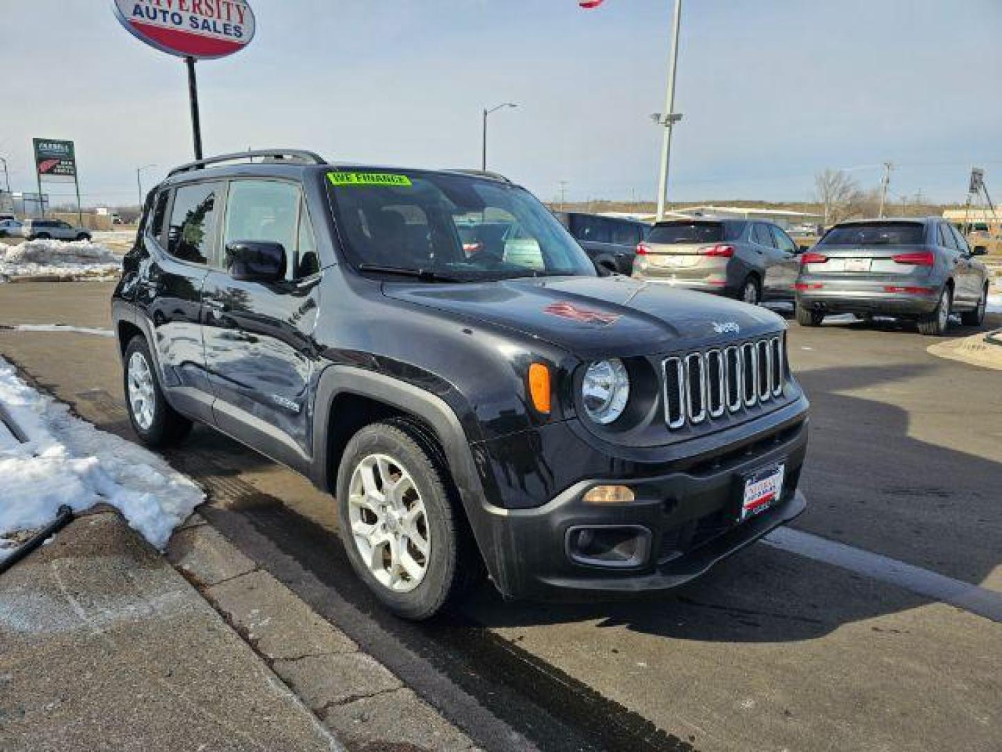 2018 Black /Black/Ski Grey, premium cloth Jeep Renegade Latitude FWD (ZACCJABB8JP) with an 2.4L L4 DOHC 16V engine, 9-speed automatic transmission, located at 3301 W Hwy 13, Burnsville, MN, 55337, (952) 460-3200, 44.775333, -93.320808 - Photo#8