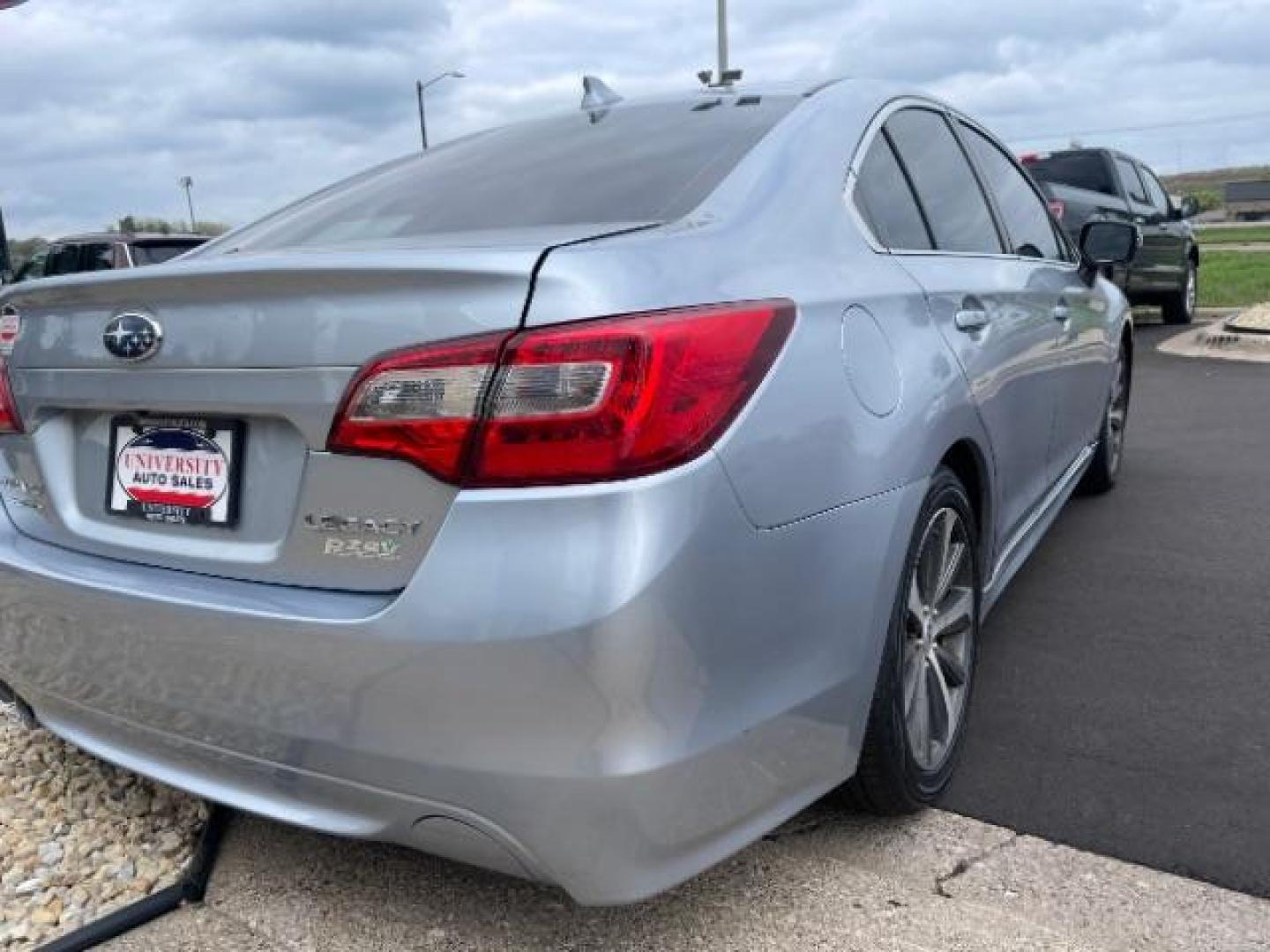 2016 Ice Silver Metallic Subaru Legacy 2.5i Limited (4S3BNAL66G3) with an 2.5L H4 SOHC 16V engine, Continuously Variabl transmission, located at 745 S Robert St, St. Paul, MN, 55107, (651) 222-2991, 44.923389, -93.081215 - Photo#13