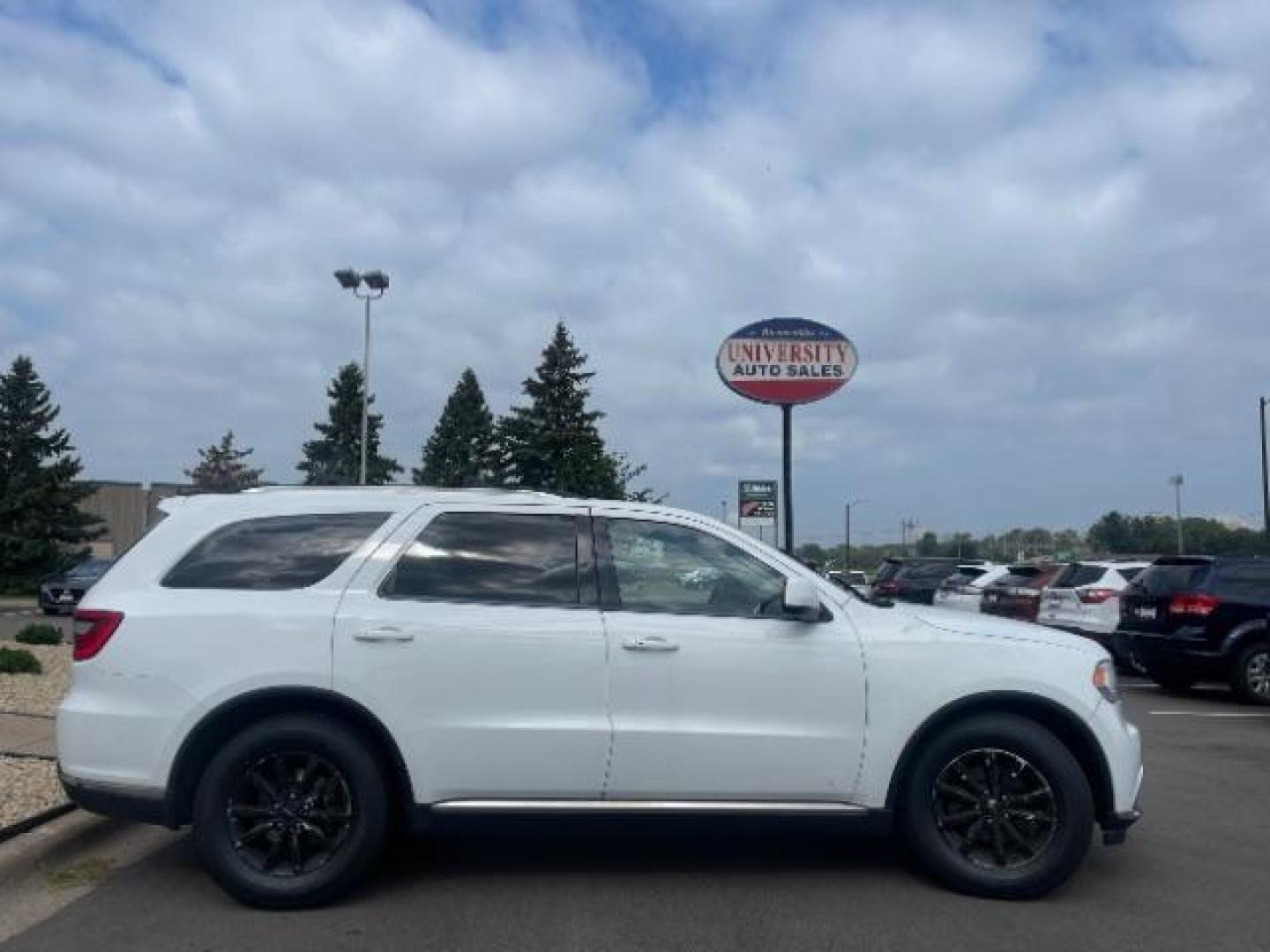 2014 Bright White Clearco /Black Dodge Durango SXT AWD (1C4RDJAG3EC) with an 3.6L V6 DOHC 24V engine, 8-Speed Automatic transmission, located at 3301 W Hwy 13, Burnsville, MN, 55337, (952) 460-3200, 44.775333, -93.320808 - Photo#5