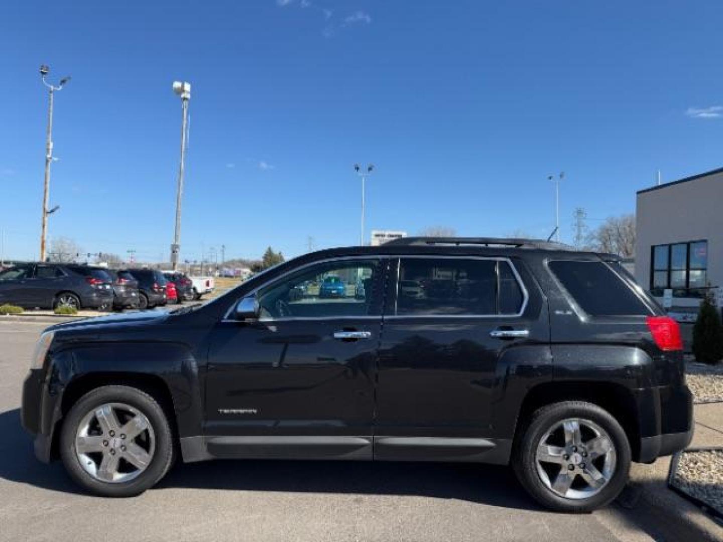 2013 Onyx Black GMC Terrain SLE2 AWD (2GKFLTEK8D6) with an 2.4L L4 DOHC 16V FFV engine, 6-Speed Automatic transmission, located at 745 S Robert St, St. Paul, MN, 55107, (651) 222-2991, 44.923389, -93.081215 - Photo#1