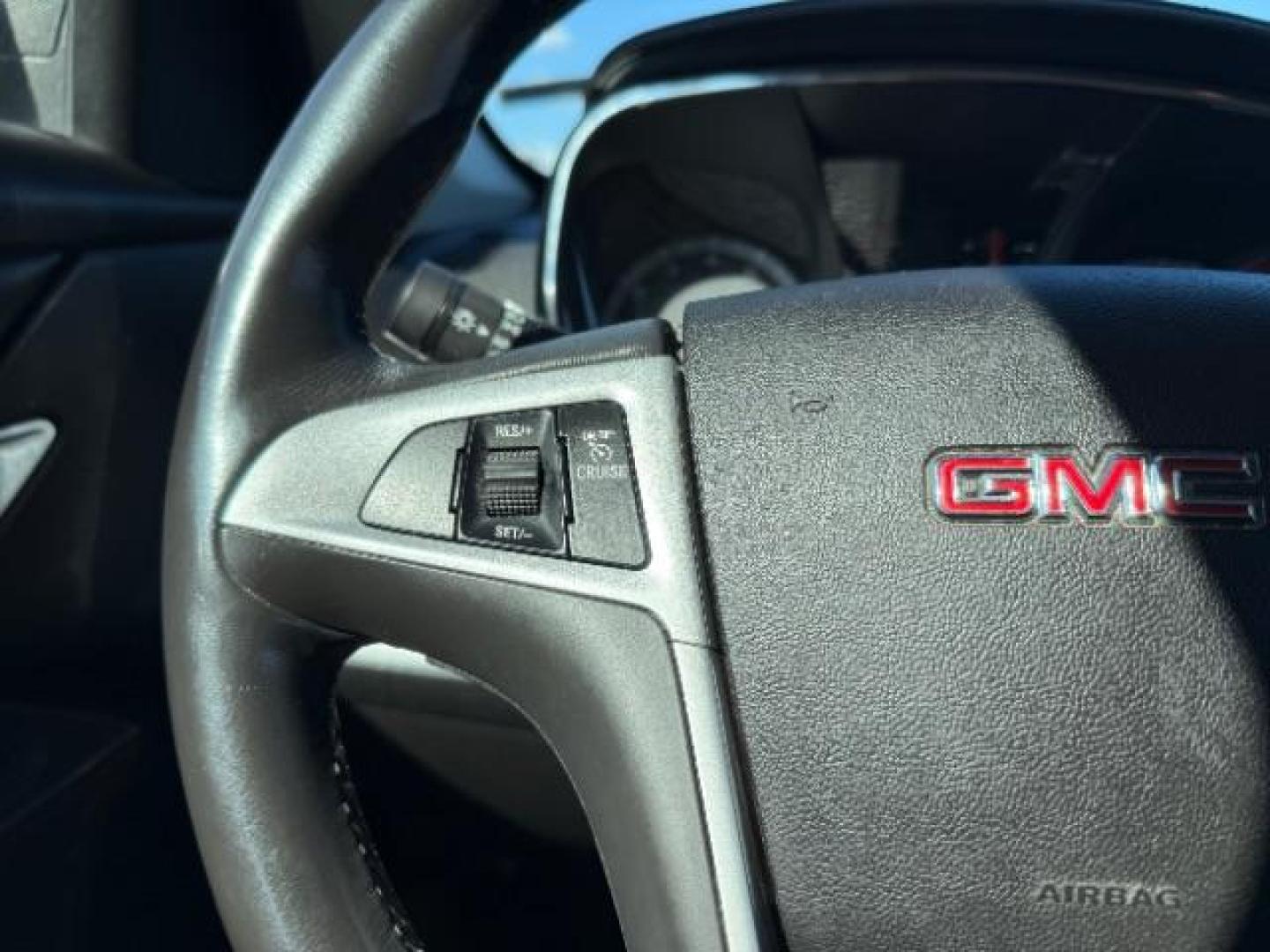 2013 Onyx Black GMC Terrain SLE2 AWD (2GKFLTEK8D6) with an 2.4L L4 DOHC 16V FFV engine, 6-Speed Automatic transmission, located at 745 S Robert St, St. Paul, MN, 55107, (651) 222-2991, 44.923389, -93.081215 - Photo#14