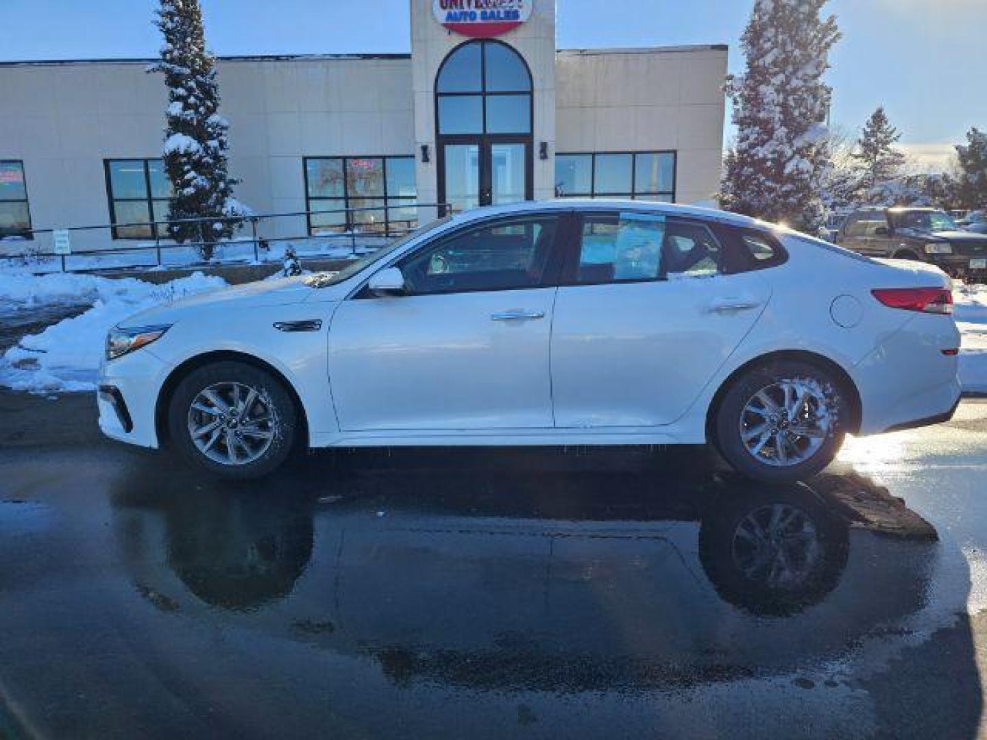 2019 Snow White Pearl Kia Optima LX (5XXGT4L38KG) with an 2.4L L4 DOHC 16V engine, 6-Speed Automatic transmission, located at 3301 W Hwy 13, Burnsville, MN, 55337, (952) 460-3200, 44.775333, -93.320808 - Photo#2