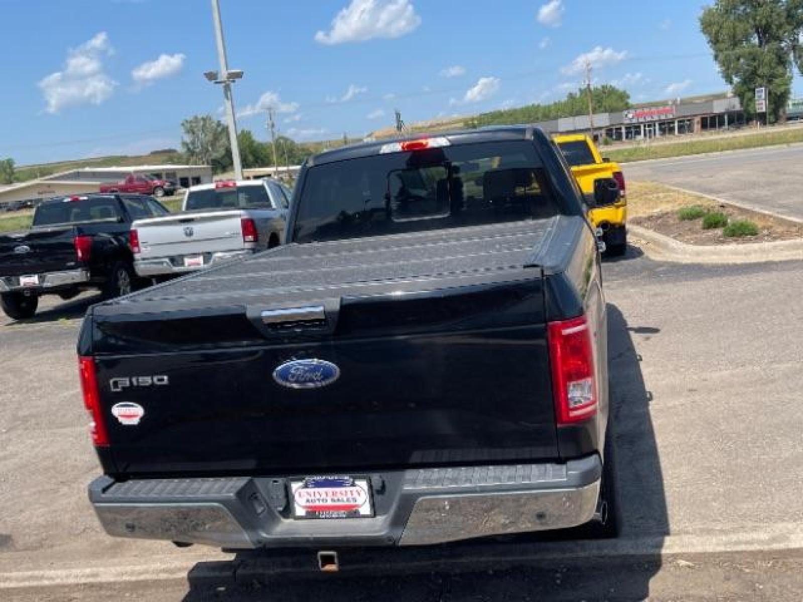 2016 Shadow Black Ford F-150 XLT SuperCrew 5.5-ft. Bed 4WD (1FTFW1EG6GK) with an 3.5 V6 engine, 6-Speed Automatic transmission, located at 3301 W Hwy 13, Burnsville, MN, 55337, (952) 460-3200, 44.775333, -93.320808 - Photo #4