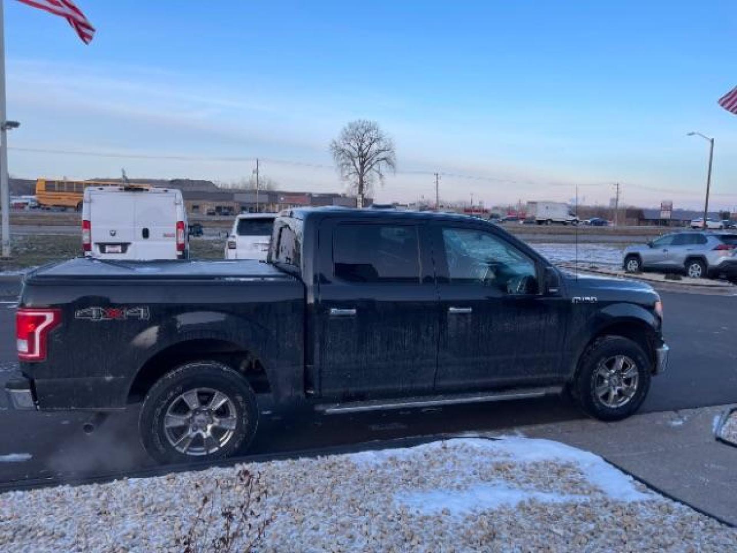 2015 Tuxedo Black Metalli Ford F-150 XLT SuperCrew 5.5-ft (1FTEW1E84FF) with an 3.5L V6 TURBO engine, 6-Speed Automatic transmission, located at 745 S Robert St, St. Paul, MN, 55107, (651) 222-2991, 44.923389, -93.081215 - Photo#9