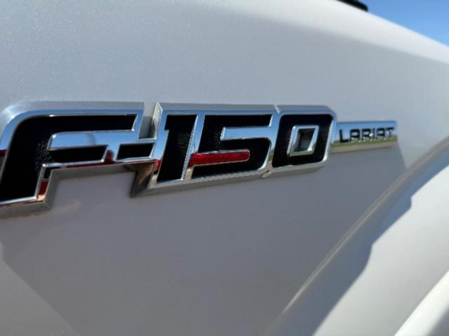 2013 WHITE Ford F-150 Lariat SuperCrew 5.5 (1FTFW1ET6DK) with an 3.5L V6 TURBO engine, 6-Speed Automatic transmission, located at 3301 W Hwy 13, Burnsville, MN, 55337, (952) 460-3200, 44.775333, -93.320808 - Photo#9