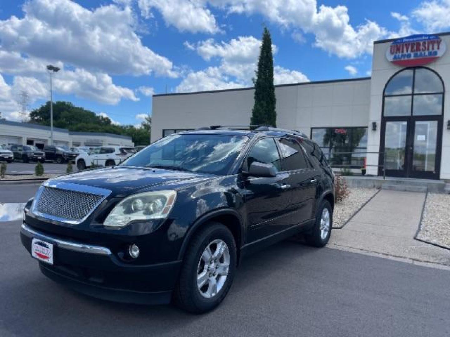 2012 Carbon Black Metalli GMC Acadia SLE-2 AWD (1GKKVPED3CJ) with an 3.6L V6 DOHC 24V engine, 6-Speed Automatic transmission, located at 3301 W Hwy 13, Burnsville, MN, 55337, (952) 460-3200, 44.775333, -93.320808 - Photo#2