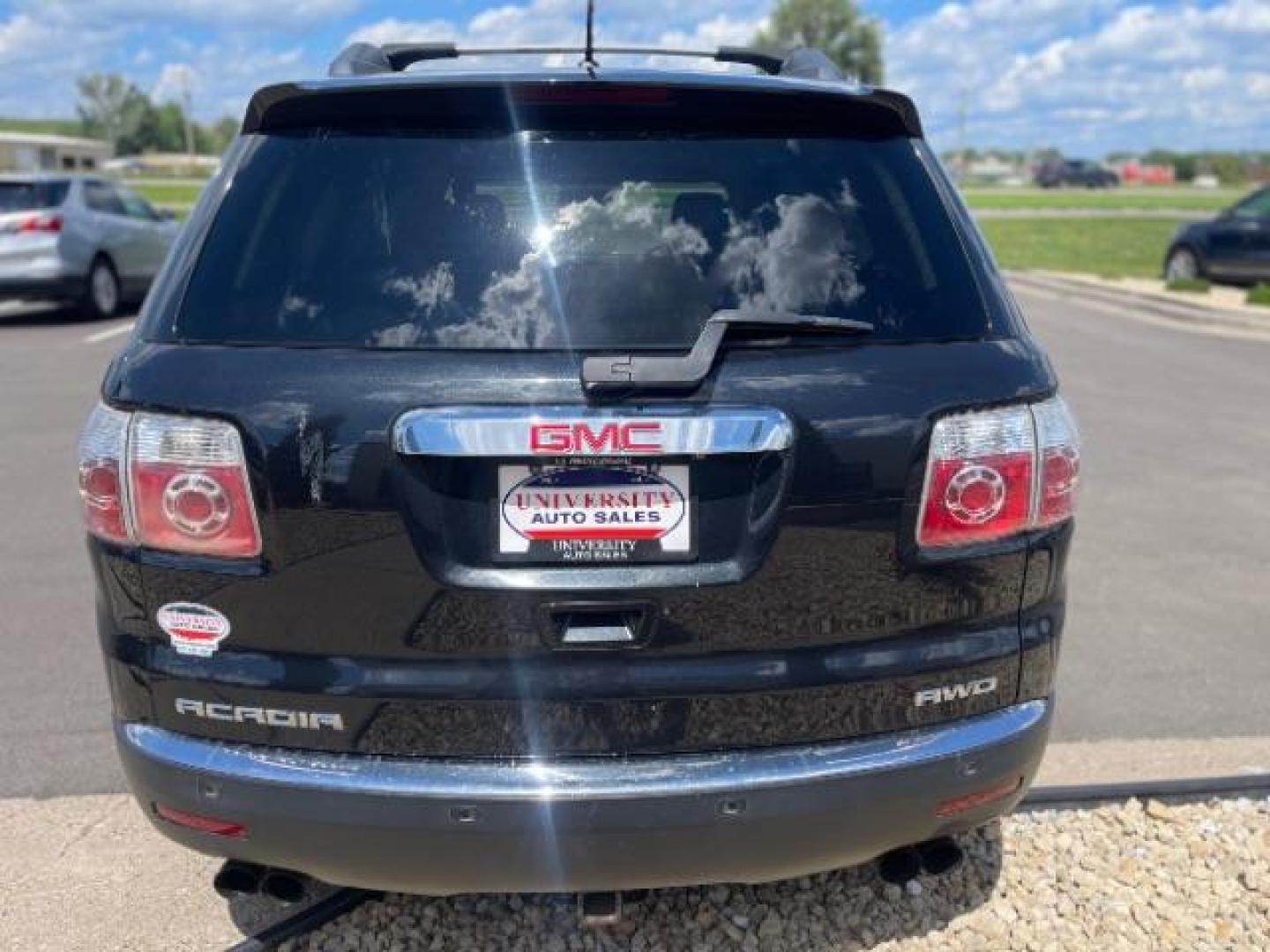 2012 Carbon Black Metalli GMC Acadia SLE-2 AWD (1GKKVPED3CJ) with an 3.6L V6 DOHC 24V engine, 6-Speed Automatic transmission, located at 3301 W Hwy 13, Burnsville, MN, 55337, (952) 460-3200, 44.775333, -93.320808 - Photo#4