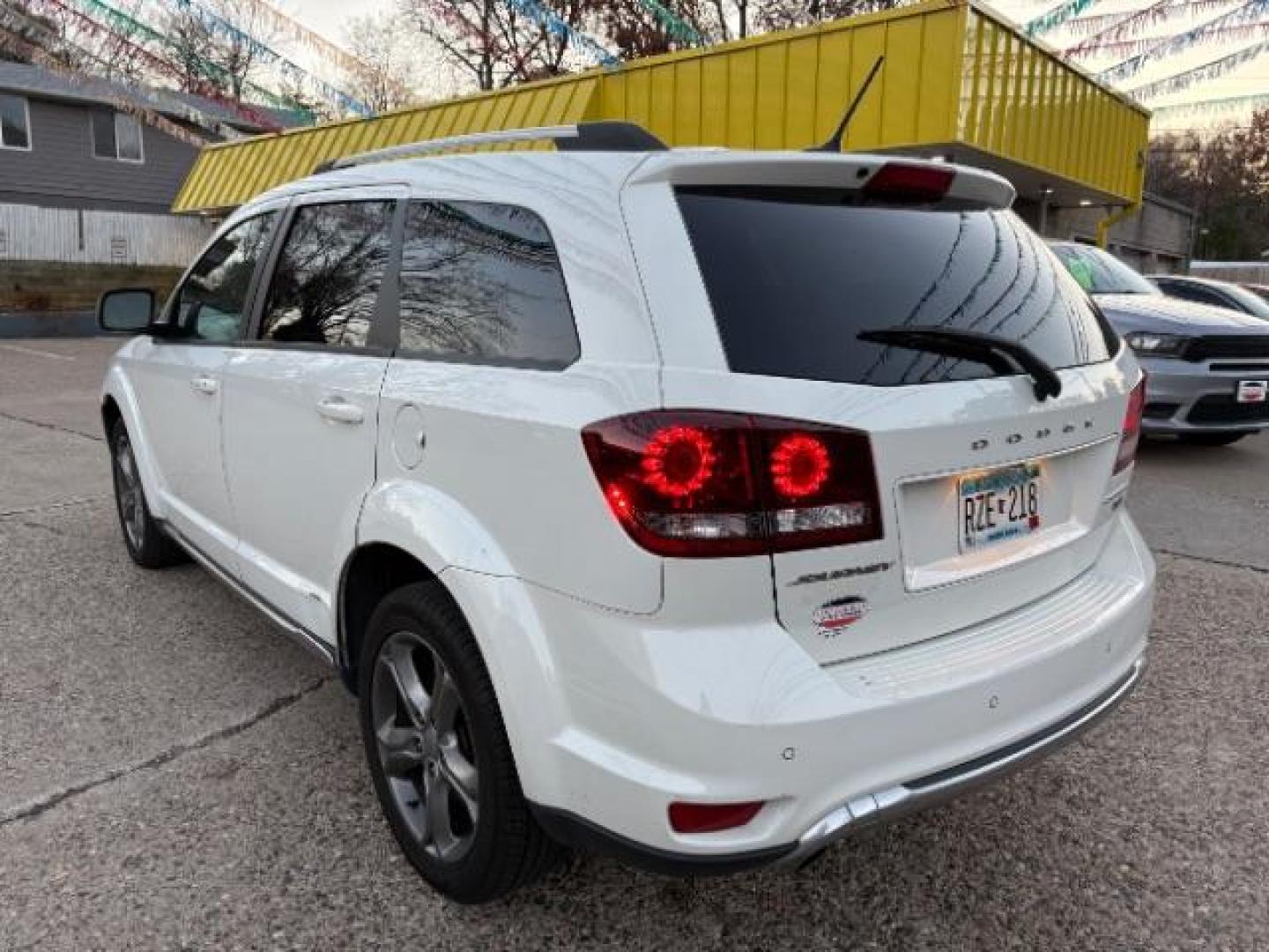 2017 White Dodge Journey Crossroad Plus FWD (3C4PDCGG5HT) with an 3.6L V6 DOHC 24V engine, 4-Speed Automatic transmission, located at 745 S Robert St, St. Paul, MN, 55107, (651) 222-2991, 44.923389, -93.081215 - Photo#2