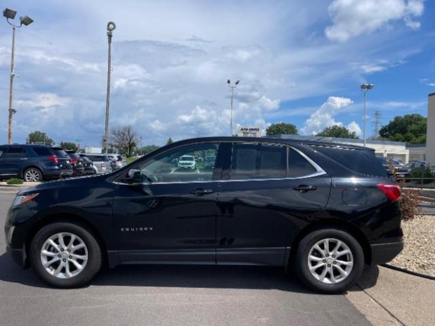 2019 Mosaic Black Metalli Chevrolet Equinox LT 1.5 2WD (2GNAXKEV2K6) with an 1.5L L4 DIR DOHC 16V engine, 6-Speed Automatic transmission, located at 745 S Robert St, St. Paul, MN, 55107, (651) 222-2991, 44.923389, -93.081215 - Photo#4