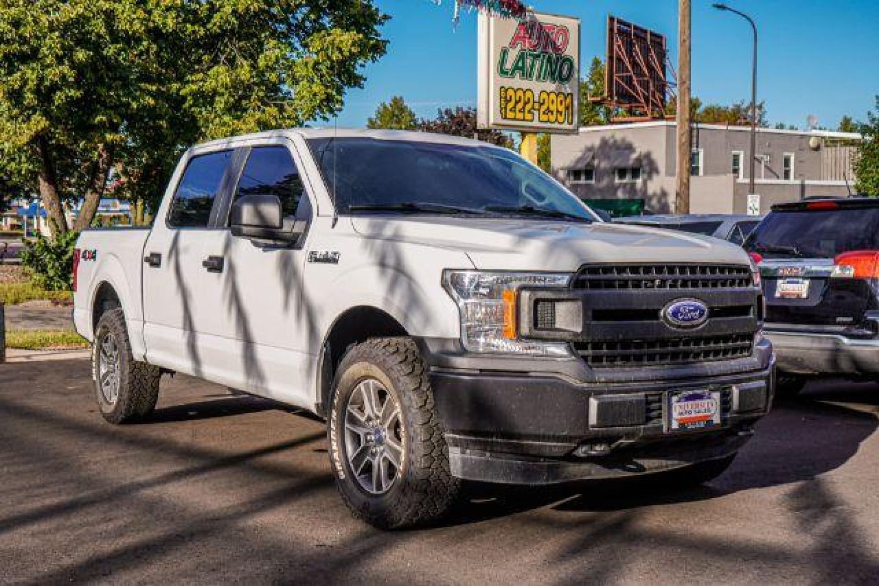 2018 Oxford White Ford F-150 XL Super Crew 5.5 Ft. Bed 4WD (1FTEW1EB5JF) with an 3.3L V6 DOHC 24V engine, 6-Speed Automatic transmission, located at 3301 W Hwy 13, Burnsville, MN, 55337, (952) 460-3200, 44.775333, -93.320808 - Photo #0