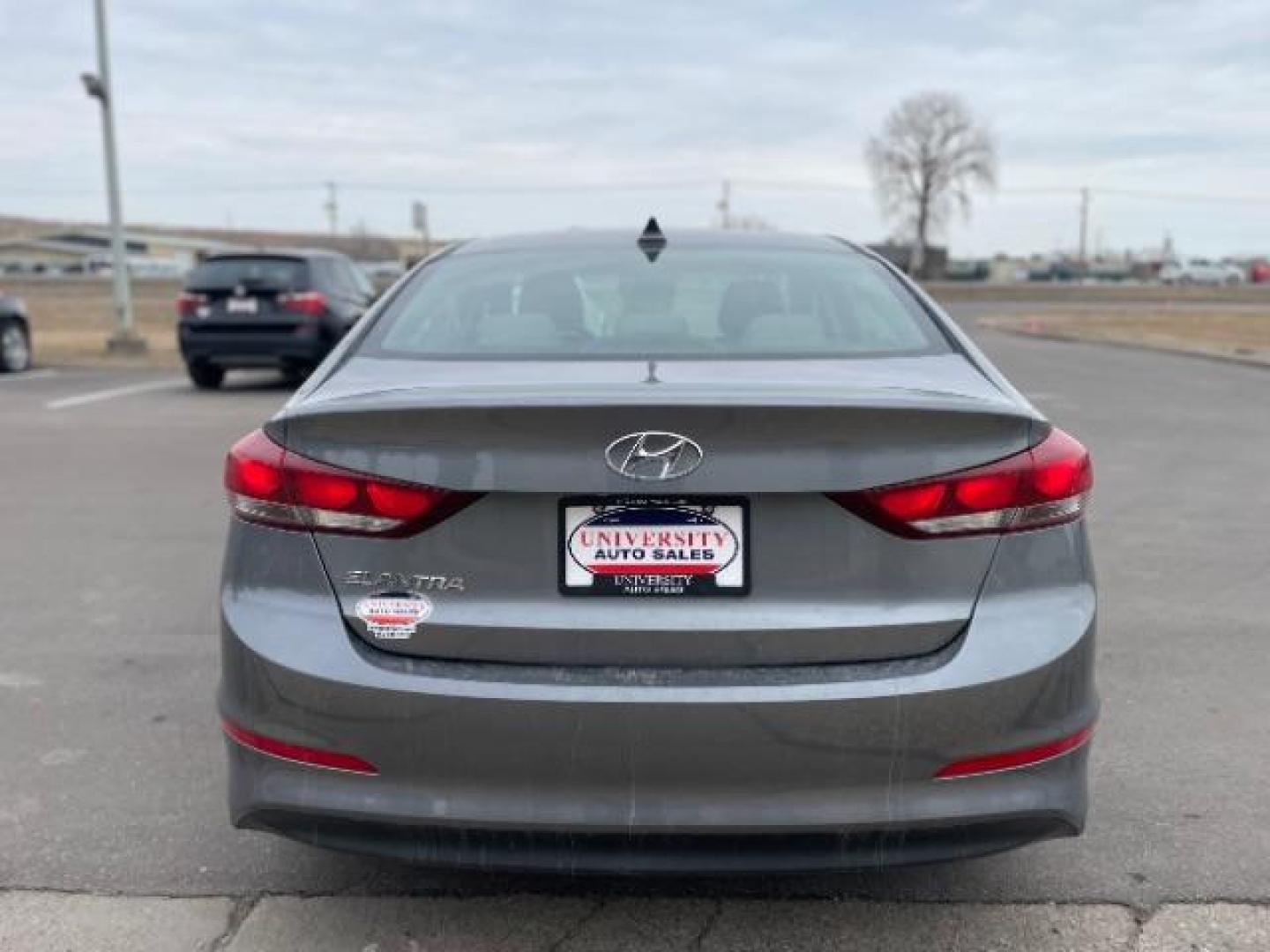 2018 Machine Gray Hyundai Elantra Limited (5NPD84LF6JH) with an 1.8L L4 DOHC 16V engine, 6-Speed Automatic transmission, located at 3301 W Hwy 13, Burnsville, MN, 55337, (952) 460-3200, 44.775333, -93.320808 - Photo#4