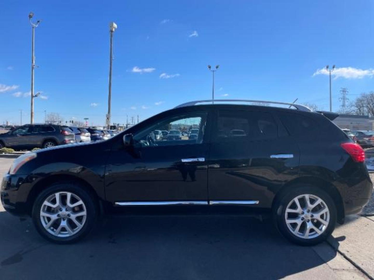 2012 Super Black Nissan Rogue S AWD (JN8AS5MV0CW) with an 2.5L L4 DOHC 16V engine, Continuously Variabl transmission, located at 3301 W Hwy 13, Burnsville, MN, 55337, (952) 460-3200, 44.775333, -93.320808 - Photo#8