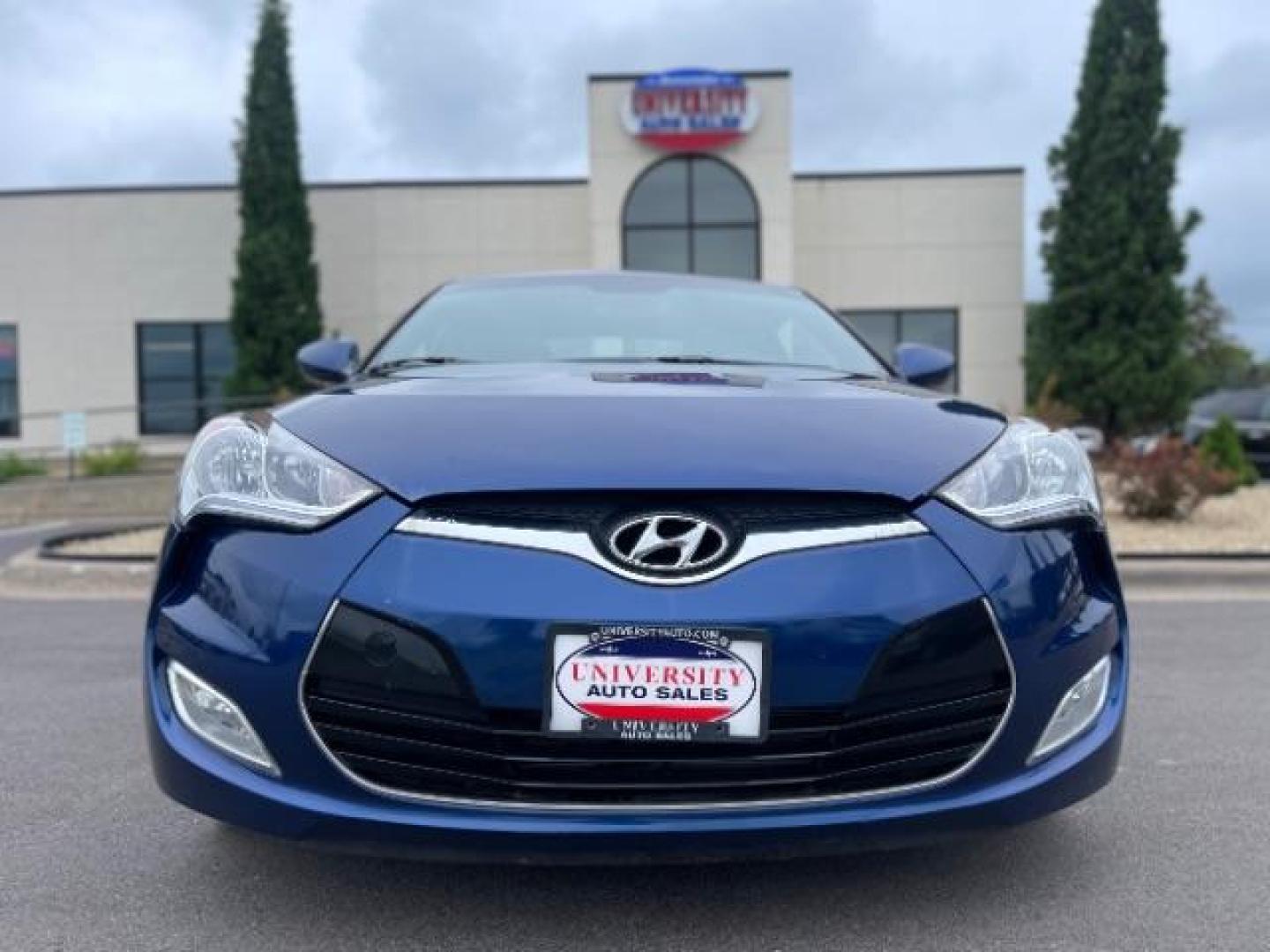 2017 Pacific Blue Hyundai Veloster Base 6AT (KMHTC6AD9HU) with an 1.6L L4 DOHC 16V engine, 6-Speed Automatic transmission, located at 745 S Robert St, St. Paul, MN, 55107, (651) 222-2991, 44.923389, -93.081215 - Photo#2