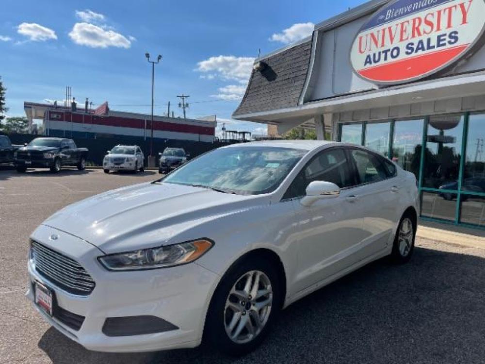 2016 White Platinum Metallic Tri-Coat Ford Fusion SE (3FA6P0H73GR) with an 2.5L L4 DOHC 16V engine, 6-Speed Automatic transmission, located at 834 West 7th Street, St. Paul, MN, 55102, (651) 797-6393, 44.930954, -93.121559 - Photo #0