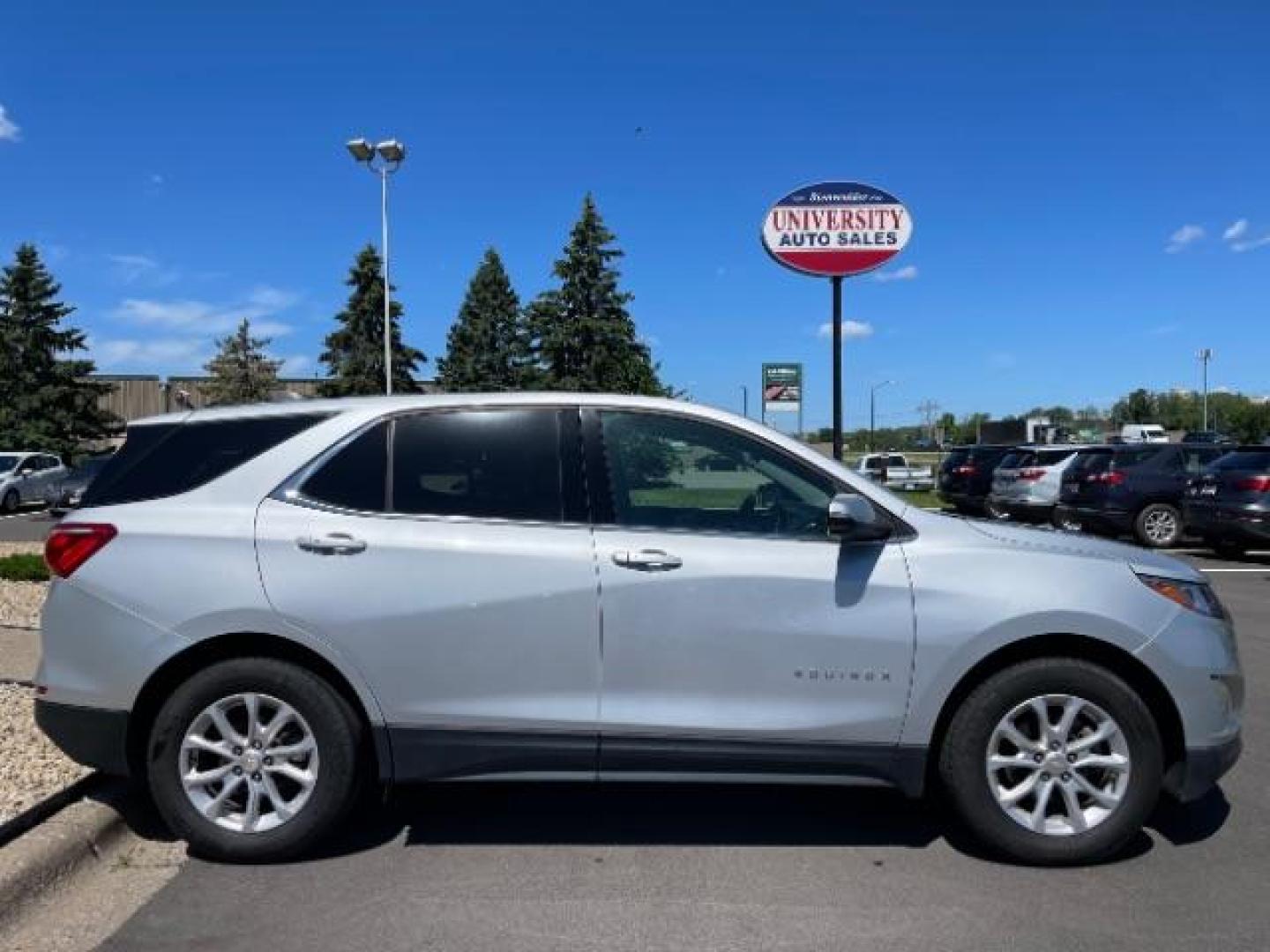 2018 SILVER Chevrolet Equinox LT 2WD (3GNAXJEV0JL) with an 1.5L L4 DOHC 16V TUR engine, 6-Speed Automatic transmission, located at 3301 W Hwy 13, Burnsville, MN, 55337, (952) 460-3200, 44.775333, -93.320808 - Photo#7