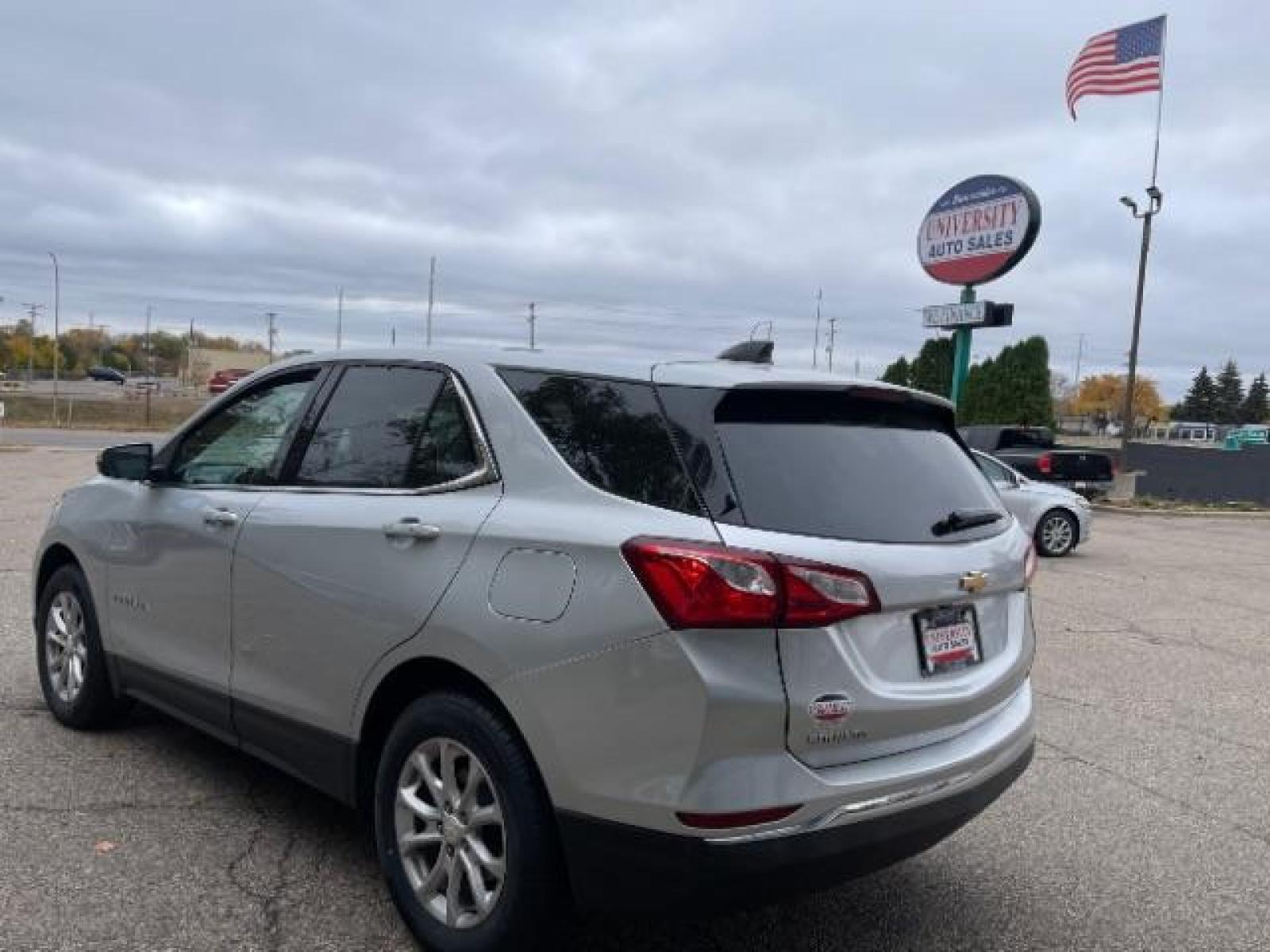 2018 SILVER Chevrolet Equinox LT 2WD (3GNAXJEV0JL) with an 1.5L L4 DOHC 16V TURBO engine, 6-Speed Automatic transmission, located at 616 E. 78th St, Richfield, MN, 55423, (612) 866-0331, 44.862831, -93.267143 - Photo #4
