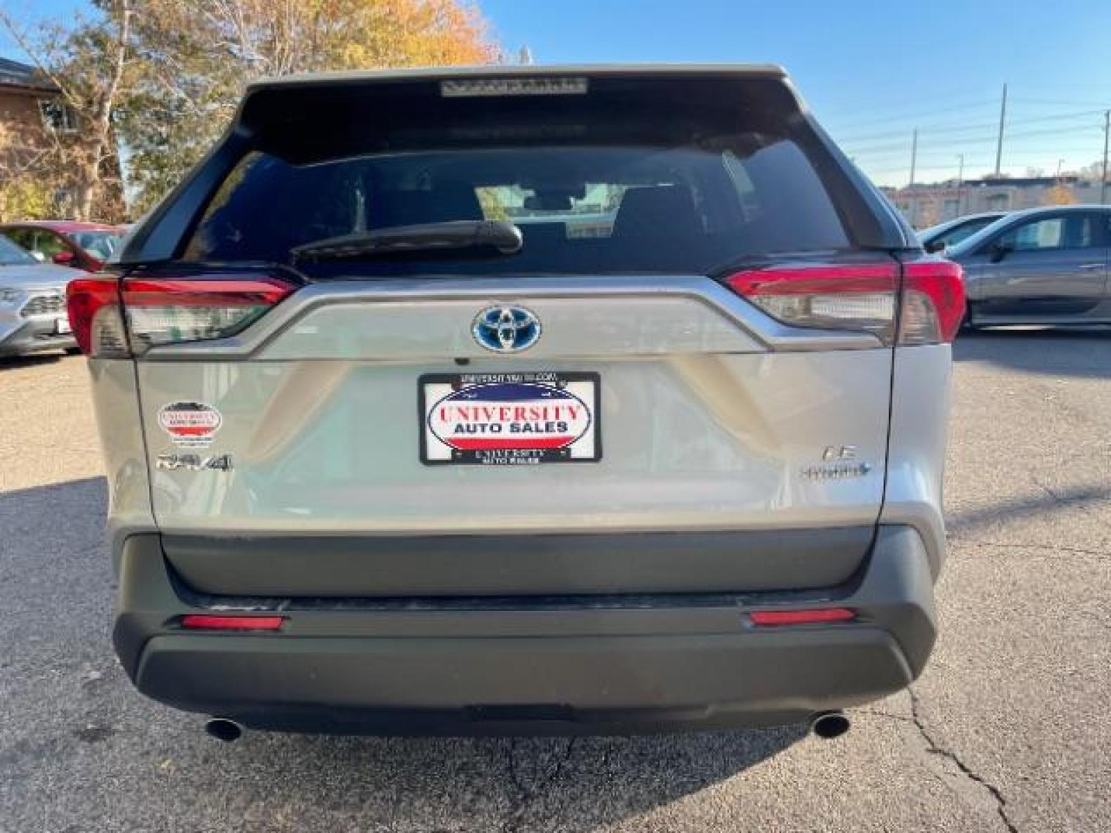 2019 Silver Sky Metallic Toyota RAV4 Hybrid LE (2T3MWRFV8KW) with an 2.5L L4 DOHC 16V HYBRID engine, Continuously Variable Transmission transmission, located at 3301 W Hwy 13, Burnsville, MN, 55337, (952) 460-3200, 44.775333, -93.320808 - Photo #4