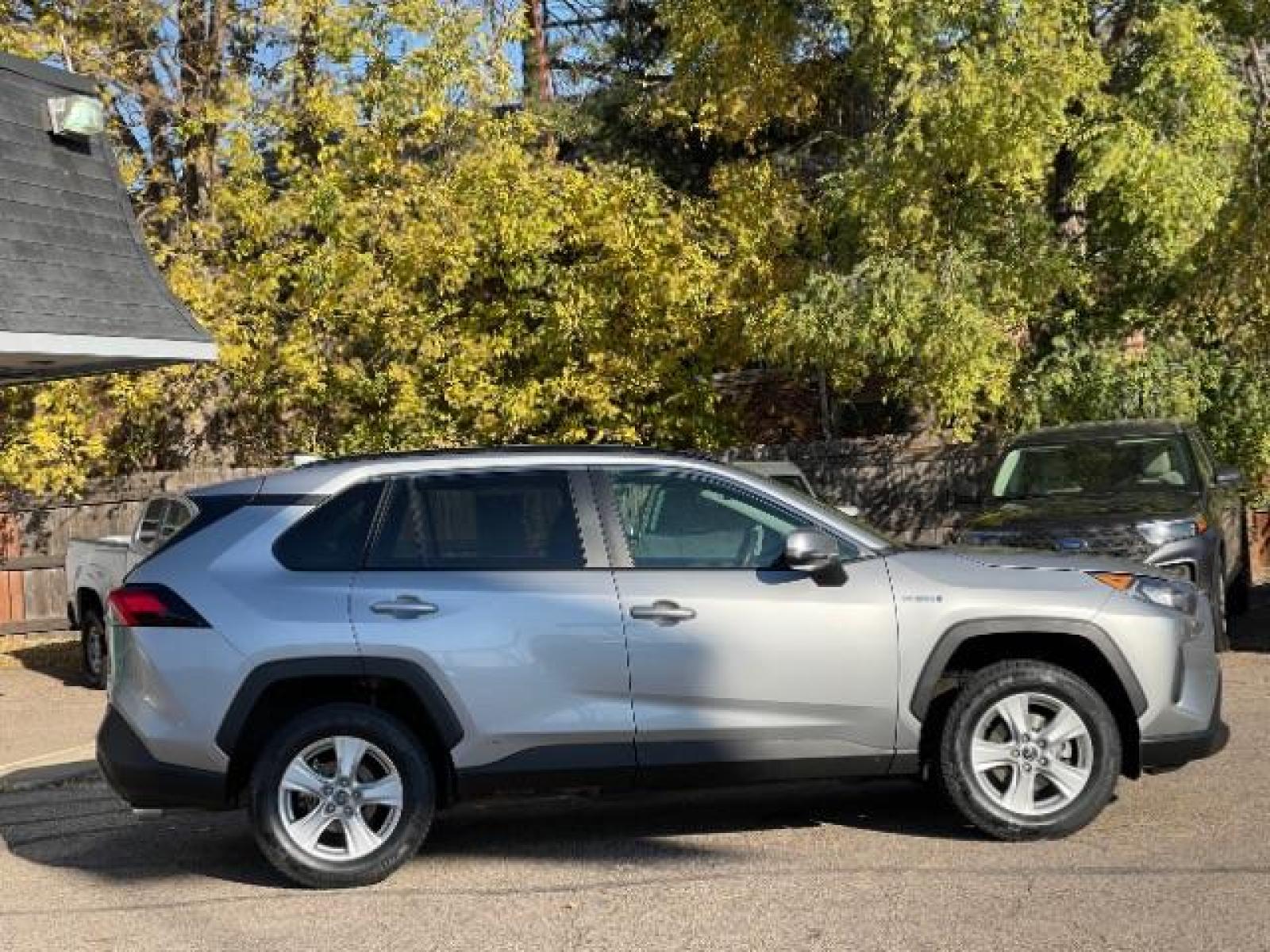 2019 Silver Sky Metallic Toyota RAV4 Hybrid LE (2T3MWRFV8KW) with an 2.5L L4 DOHC 16V HYBRID engine, Continuously Variable Transmission transmission, located at 3301 W Hwy 13, Burnsville, MN, 55337, (952) 460-3200, 44.775333, -93.320808 - Photo #7