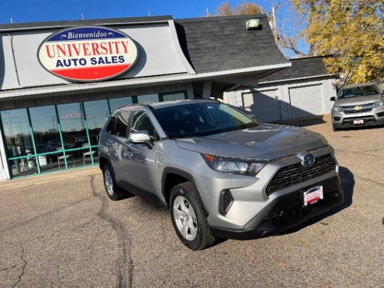 2019 Silver Sky Metallic Toyota RAV4 Hybrid LE (2T3MWRFV8KW) with an 2.5L L4 DOHC 16V HYBRID engine, Continuously Variable Transmission transmission, located at 3301 W Hwy 13, Burnsville, MN, 55337, (952) 460-3200, 44.775333, -93.320808 - Photo #8