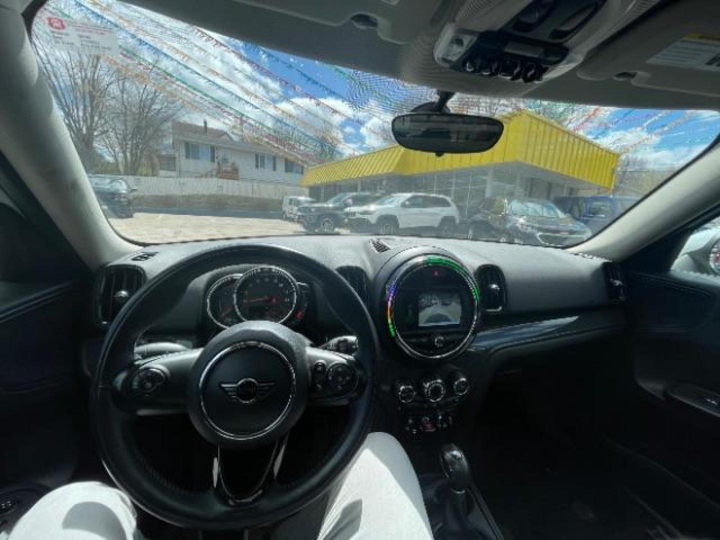 2019 Light White Mini Countryman ALL4 (WMZYV5C50K3) with an 1.5L L3 engine, located at 745 S Robert St, St. Paul, MN, 55107, (651) 222-2991, 44.923389, -93.081215 - Photo#8