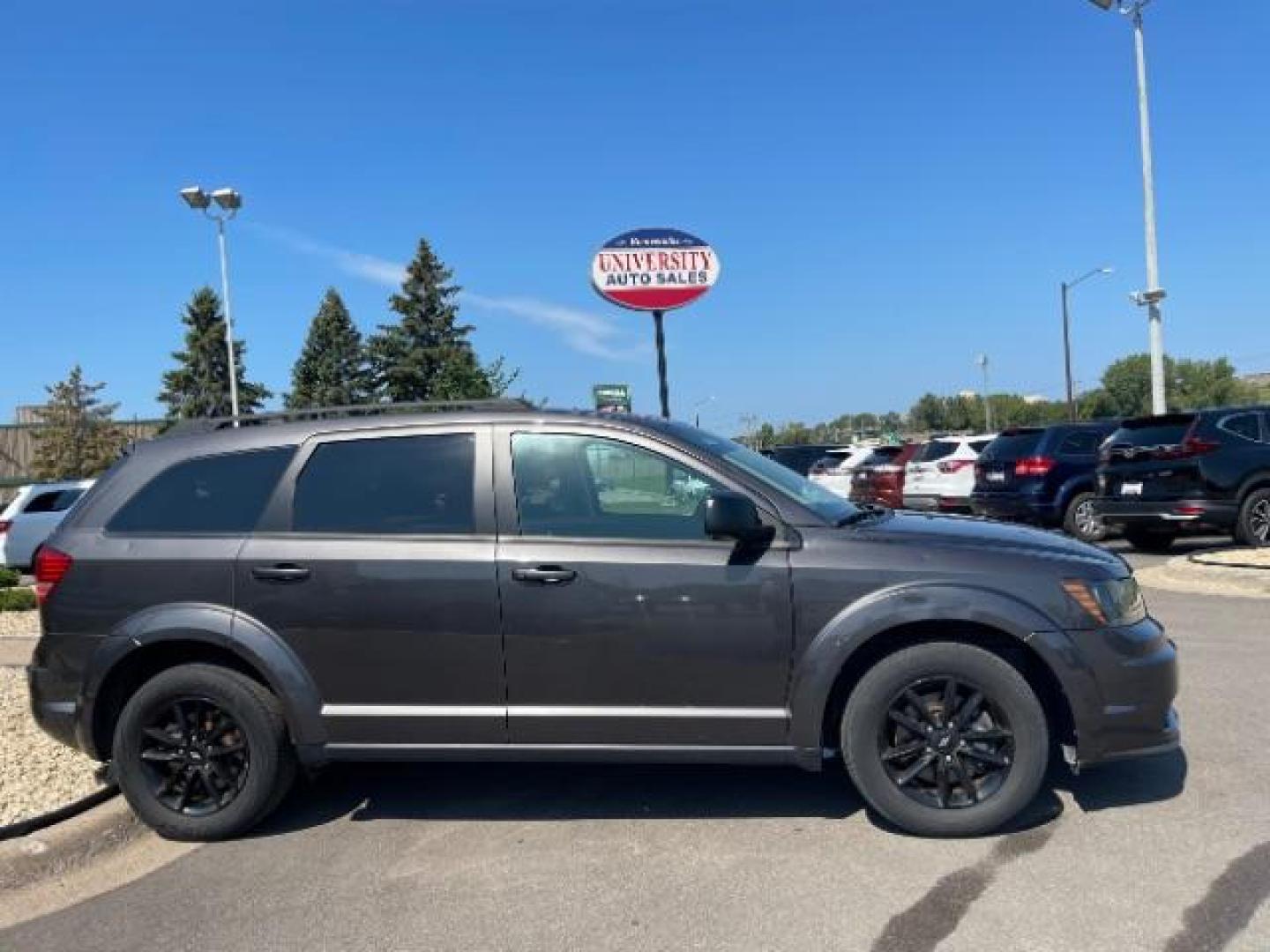 2020 GRAY Dodge Journey SE Value (3C4PDCAB1LT) with an 2.4L L4 DOHC 16V engine, 6-Speed Automatic transmission, located at 745 S Robert St, St. Paul, MN, 55107, (651) 222-2991, 44.923389, -93.081215 - Photo#3