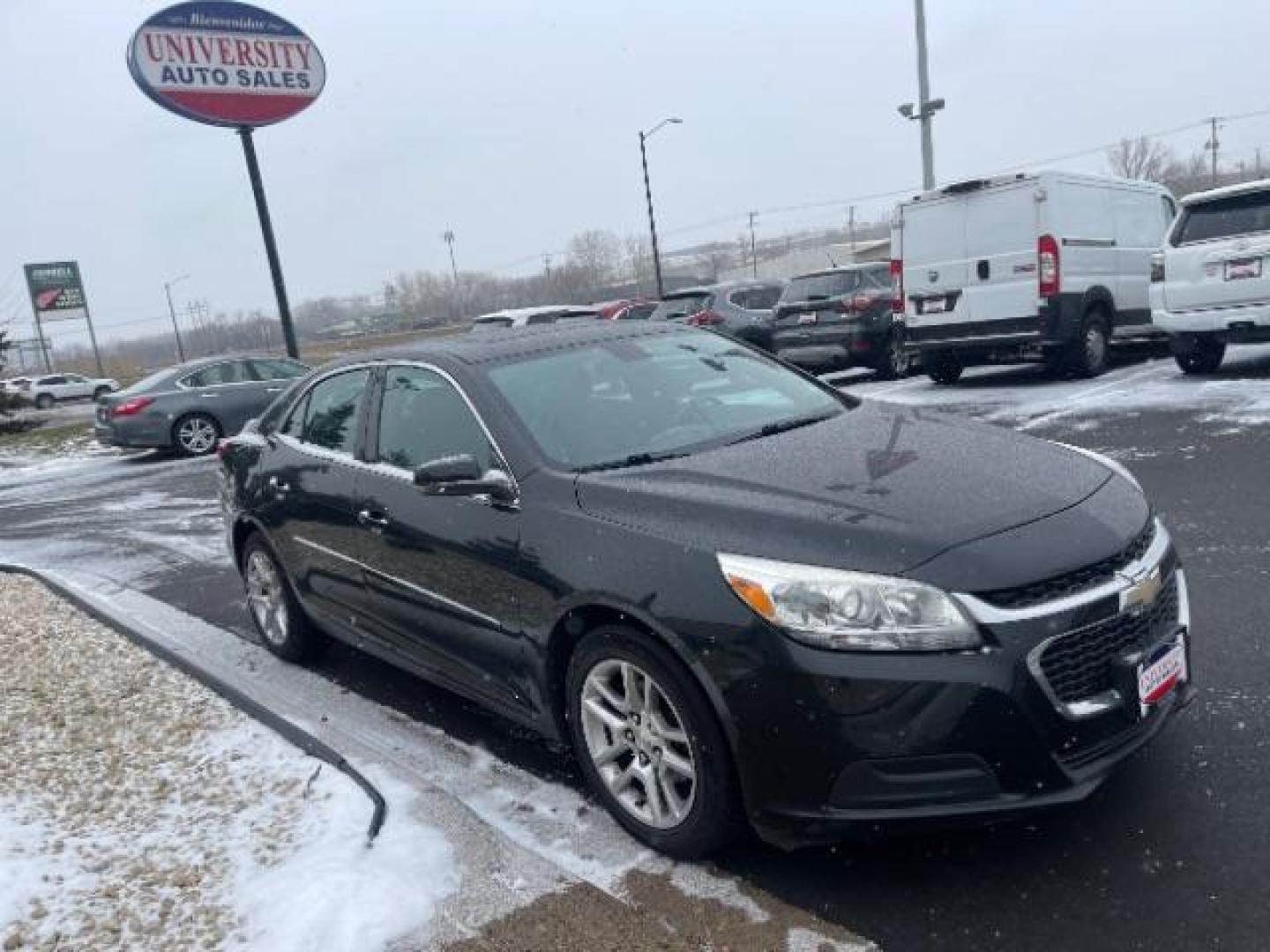 2015 Black Granite Metall Chevrolet Malibu 1LT (1G11C5SLXFF) with an 2.5L L4 DOHC 16V engine, 6-Speed Automatic transmission, located at 3301 W Hwy 13, Burnsville, MN, 55337, (952) 460-3200, 44.775333, -93.320808 - Photo#7