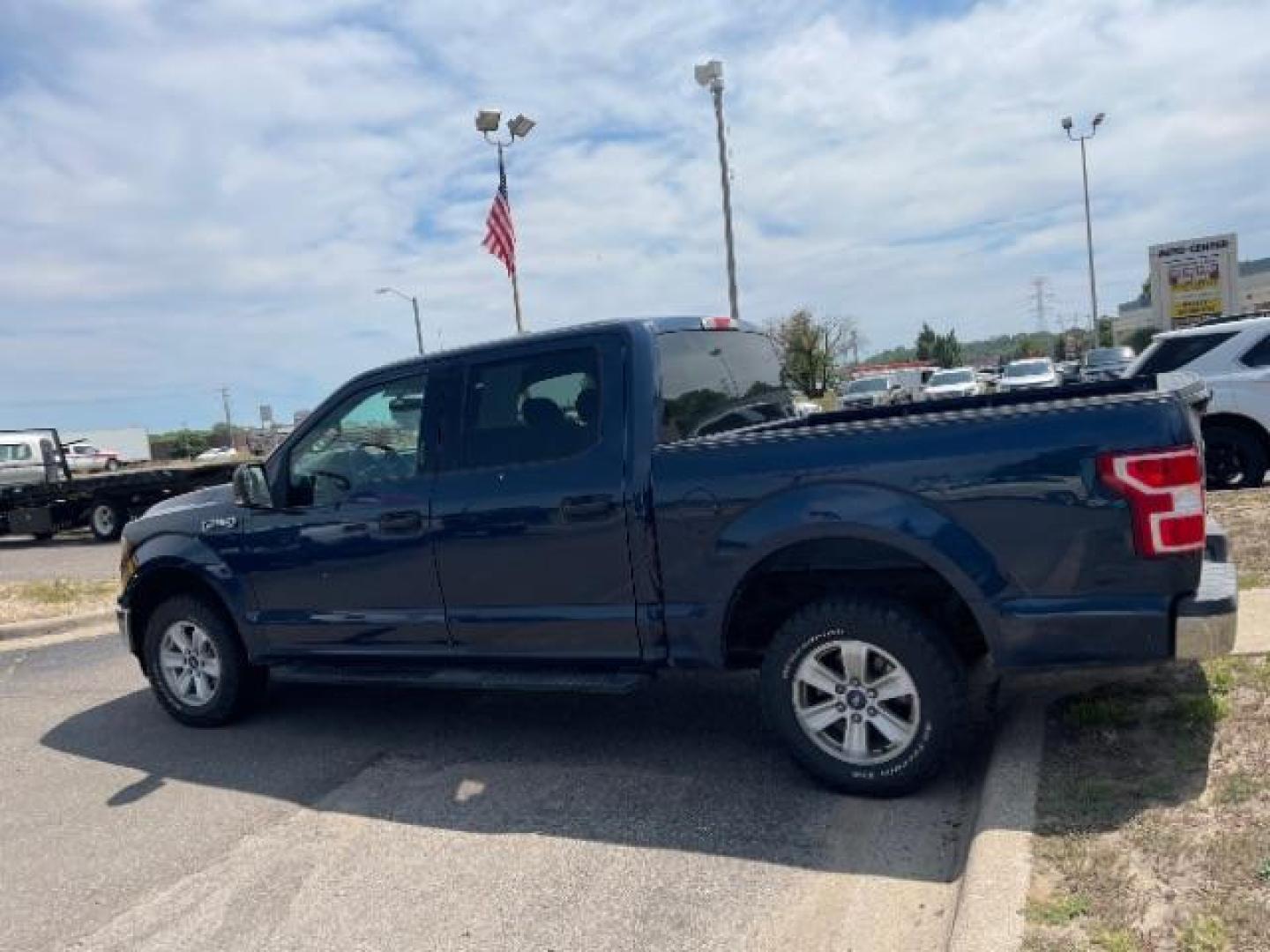 2018 Lightning Blue Metallic /Black, premium cloth Ford F-150 XLT SuperCrew 5.5-ft. Bed 4WD (1FTEW1EG2JK) with an 3.5L V6 TURBO engine, 6-Speed Automatic transmission, located at 3301 W Hwy 13, Burnsville, MN, 55337, (952) 460-3200, 44.775333, -93.320808 - Photo#7