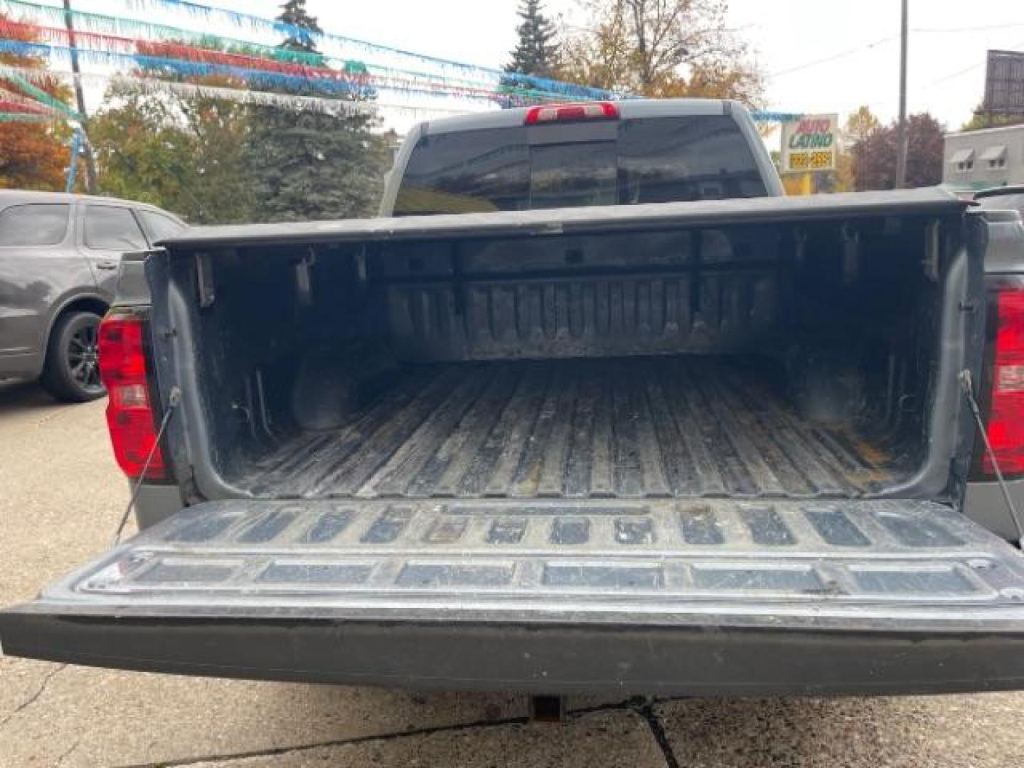 2015 Deep Ocean Blue Meta Chevrolet Silverado 1500 LT Crew Cab 4WD (3GCUKREC3FG) with an 5.3L V8 OHV 16V engine, 6-Speed Automatic transmission, located at 745 S Robert St, St. Paul, MN, 55107, (651) 222-2991, 44.923389, -93.081215 - Photo#8
