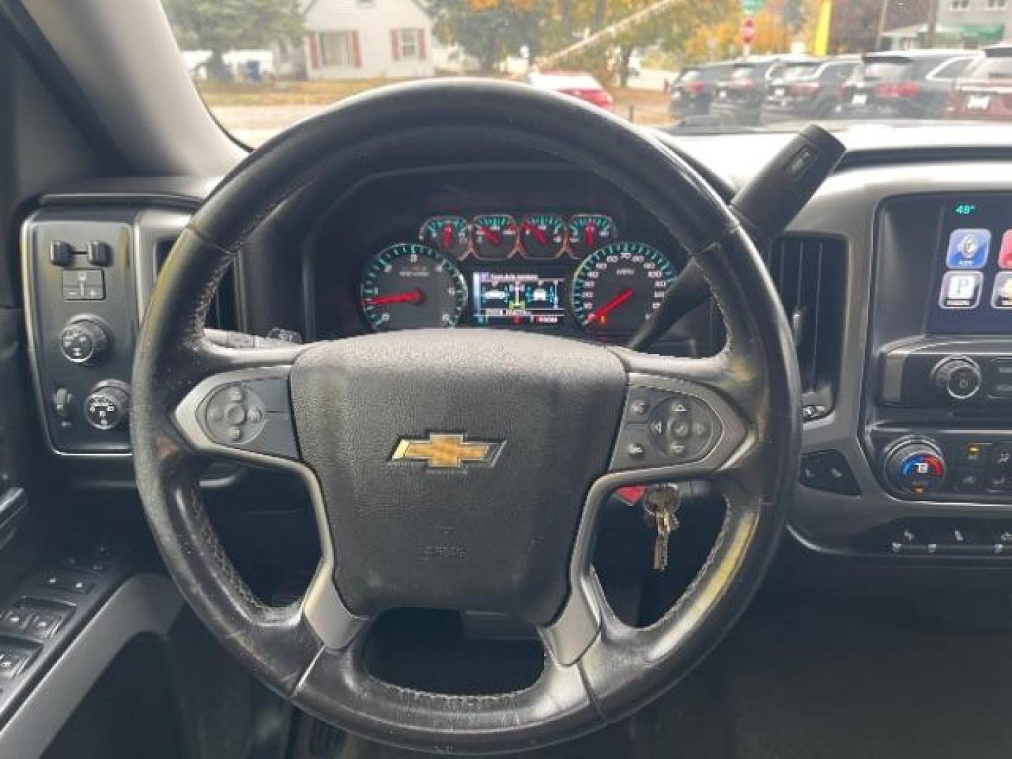 2015 Deep Ocean Blue Meta Chevrolet Silverado 1500 LT Crew Cab 4WD (3GCUKREC3FG) with an 5.3L V8 OHV 16V engine, 6-Speed Automatic transmission, located at 745 S Robert St, St. Paul, MN, 55107, (651) 222-2991, 44.923389, -93.081215 - Photo#10