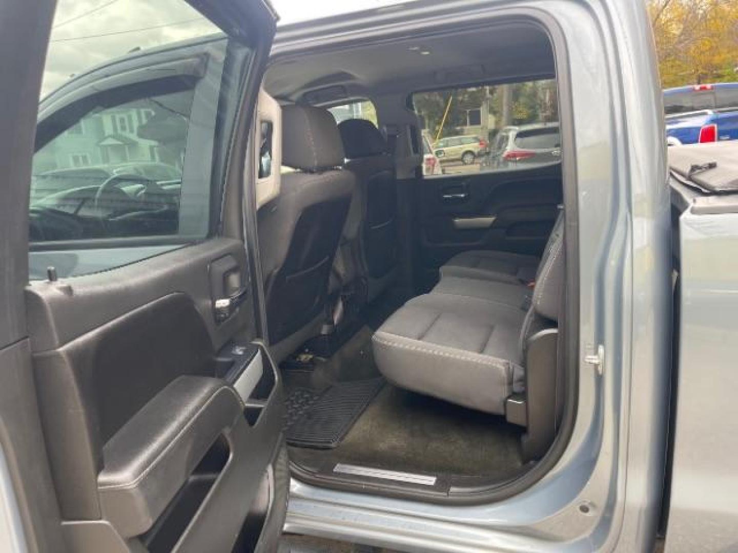 2015 Deep Ocean Blue Meta Chevrolet Silverado 1500 LT Crew Cab 4WD (3GCUKREC3FG) with an 5.3L V8 OHV 16V engine, 6-Speed Automatic transmission, located at 745 S Robert St, St. Paul, MN, 55107, (651) 222-2991, 44.923389, -93.081215 - Photo#12