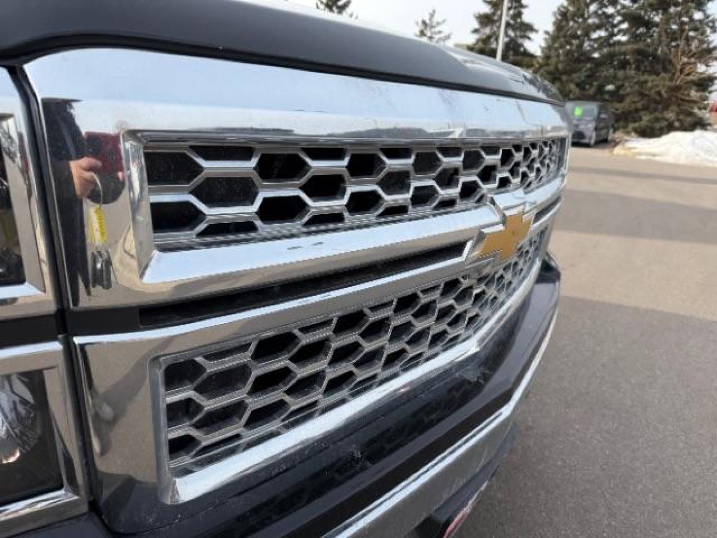 2015 Black Chevrolet Silverado 1500 LT Crew Cab 4WD (3GCUKREC6FG) with an 5.3L V8 OHV 16V engine, 6-Speed Automatic transmission, located at 3301 W Hwy 13, Burnsville, MN, 55337, (952) 460-3200, 44.775333, -93.320808 - Photo#7