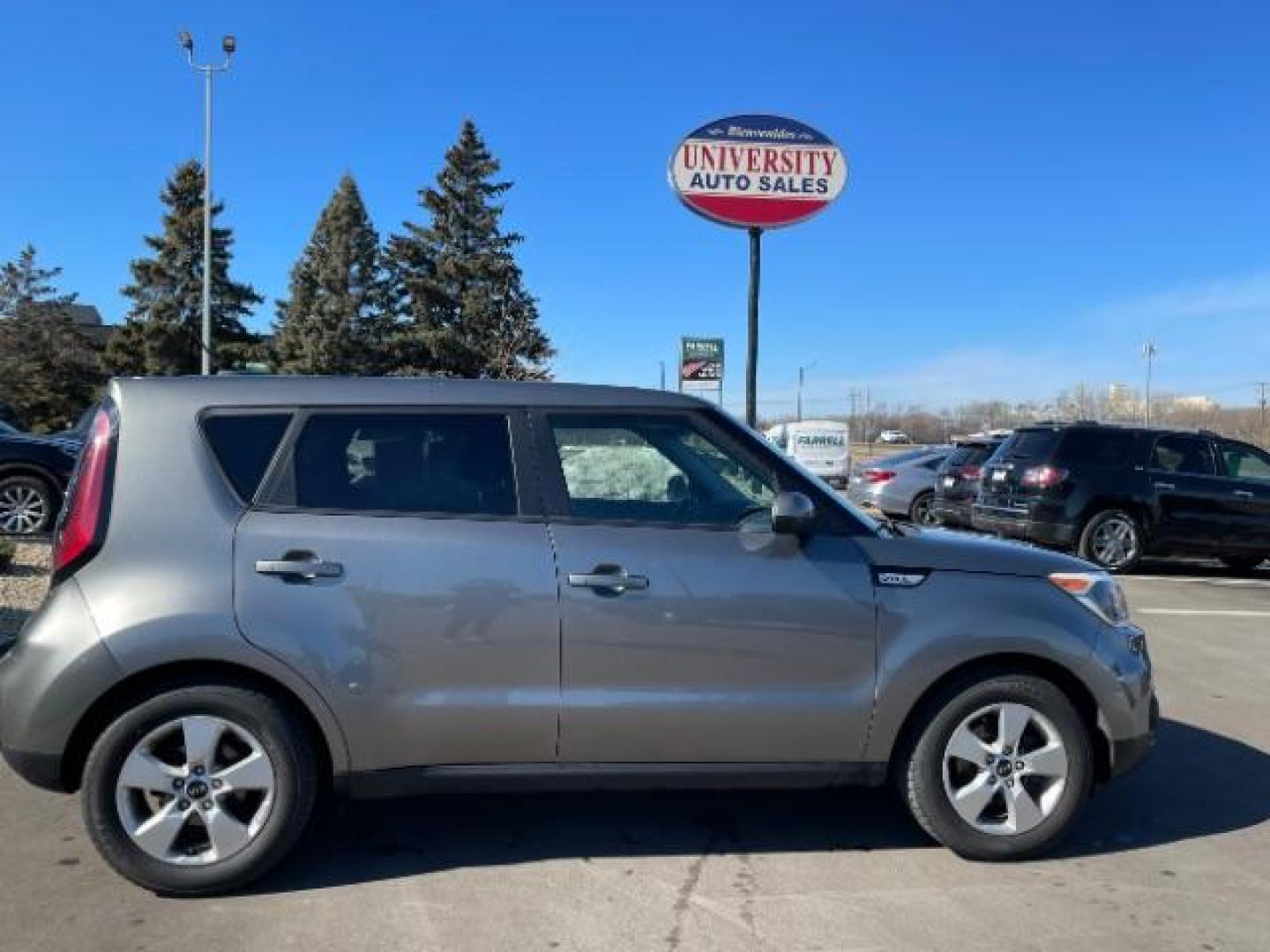 2017 GREY Kia Soul Base 6M (KNDJN2A24H7) with an 1.6L L4 DOHC 16V engine, 6-Speed Automatic transmission, located at 3301 W Hwy 13, Burnsville, MN, 55337, (952) 460-3200, 44.775333, -93.320808 - Photo#1
