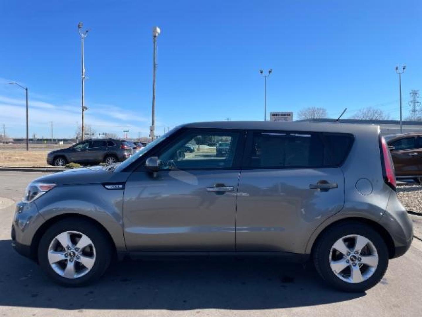 2017 GREY Kia Soul Base 6M (KNDJN2A24H7) with an 1.6L L4 DOHC 16V engine, 6-Speed Automatic transmission, located at 3301 W Hwy 13, Burnsville, MN, 55337, (952) 460-3200, 44.775333, -93.320808 - Photo#6