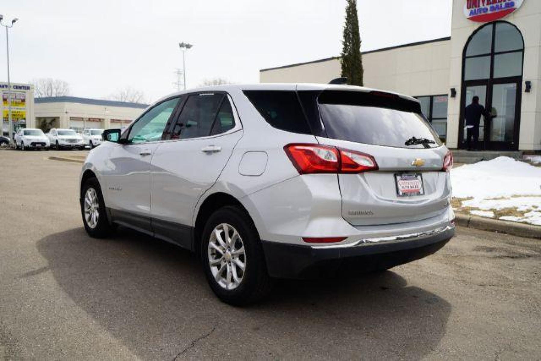 2020 Silver Ice Metallic Chevrolet Equinox LT AWD (2GNAXTEV8L6) with an 1.5L L4 DOHC 16V TURBO engine, 6-Speed Automatic transmission, located at 745 S Robert St, St. Paul, MN, 55107, (651) 222-2991, 44.923389, -93.081215 - Photo #34