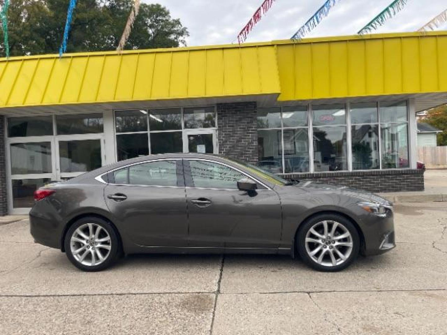 2017 BROWN Mazda Mazda6 i Touring AT (JM1GL1V56H1) with an 2.5L L4 DOHC 16V engine, 6-Speed Automatic transmission, located at 745 S Robert St, St. Paul, MN, 55107, (651) 222-2991, 44.923389, -93.081215 - Photo#3