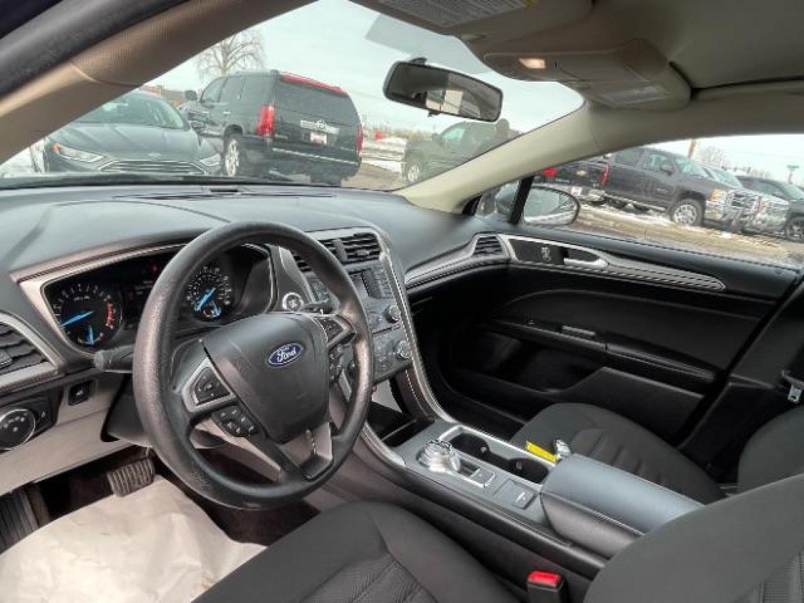 2018 Magnetic Metallic Ford Fusion SE (3FA6P0H74JR) with an 2.5L L4 DOHC 16V engine, 6-Speed Automatic transmission, located at 3301 W Hwy 13, Burnsville, MN, 55337, (952) 460-3200, 44.775333, -93.320808 - Photo #9