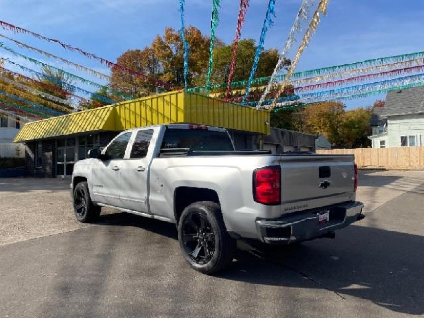 2015 Silver Ice Metallic Chevrolet Silverado 1500 LT Double Cab 2WD (1GCRCREC0FZ) with an 5.3L V8 OHV 16V engine, 6-Speed Automatic transmission, located at 745 S Robert St, St. Paul, MN, 55107, (651) 222-2991, 44.923389, -93.081215 - Photo#1