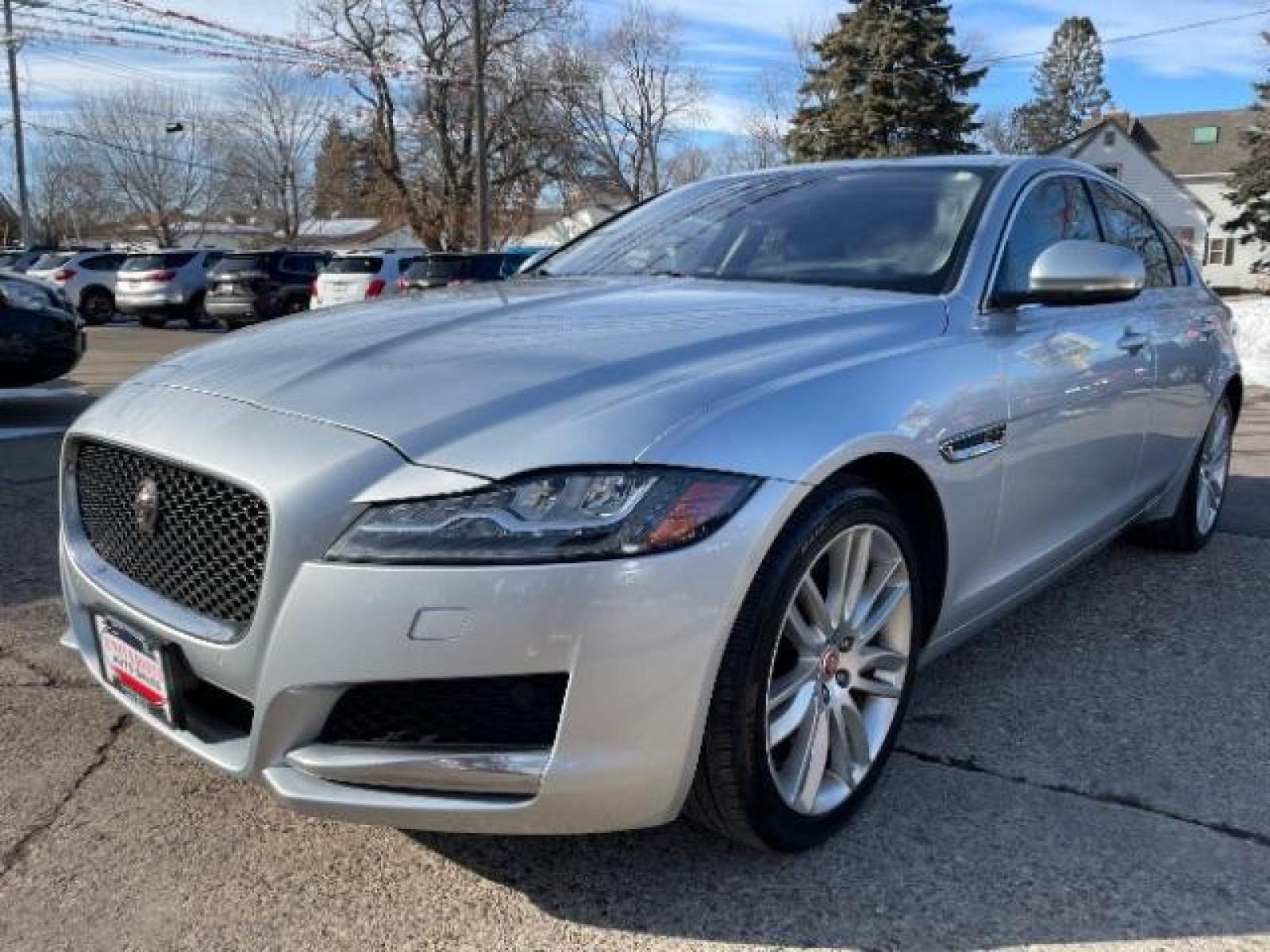 2016 Rhodium Silver Metallic Jaguar XF-Series 35t Prestige AWD (SAJBK4BV4GC) with an 3.0L V6 DOHC 24V SUPERCHARGED engine, 8-Speed Automatic transmission, located at 745 S Robert St, St. Paul, MN, 55107, (651) 222-2991, 44.923389, -93.081215 - Photo #6