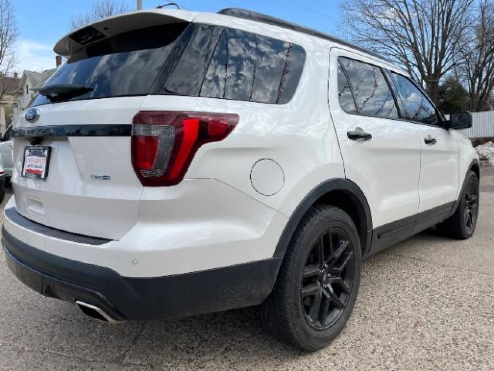2016 White Platinum Metallic Tri-coat /Ebony Black w/Red Accent Stitching, premium leathe Ford Explorer Sport 4WD (1FM5K8GT5GG) with an 3.5L V6 DOHC 24V engine, 6-Speed Automatic transmission, located at 834 West 7th Street, St. Paul, MN, 55102, (651) 797-6393, 44.930954, -93.121559 - Photo #5