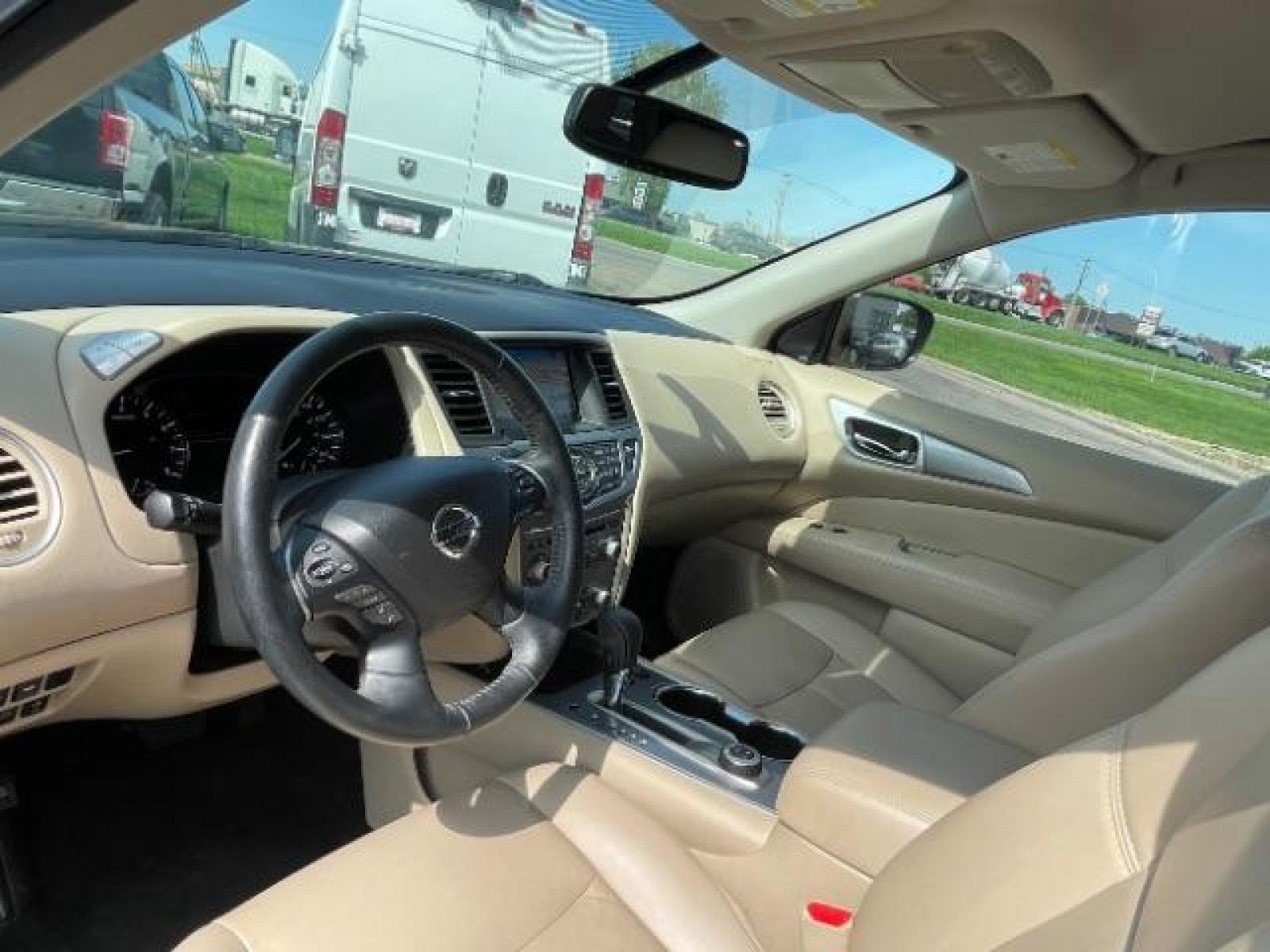 2019 Magnetic Black Pearl Nissan Pathfinder SL 4WD (5N1DR2MM0KC) with an 3.5L V6 DOHC 24V engine, Continuously Variable Transmission transmission, located at 3301 W Hwy 13, Burnsville, MN, 55337, (952) 460-3200, 44.775333, -93.320808 - Photo #12