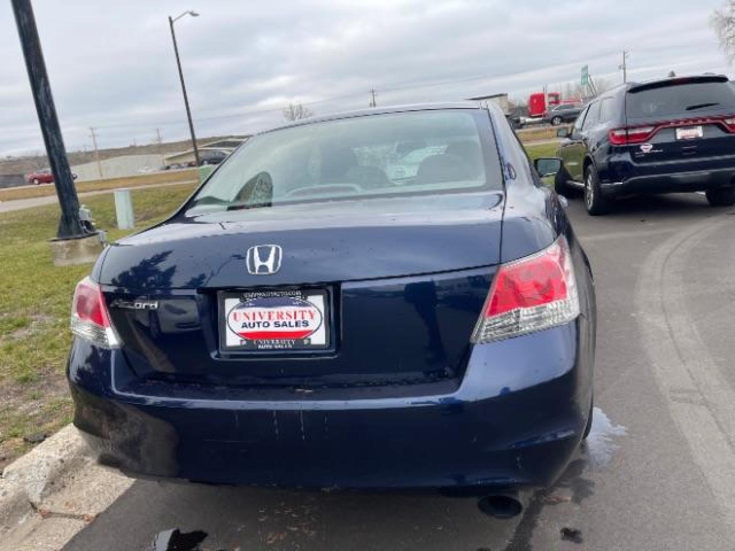 2009 Royal Blue Pearl Honda Accord EX Sedan AT (1HGCP267X9A) with an 2.4L L4 DOHC 16V engine, 5-Speed Automatic transmission, located at 3301 W Hwy 13, Burnsville, MN, 55337, (952) 460-3200, 44.775333, -93.320808 - Photo#4