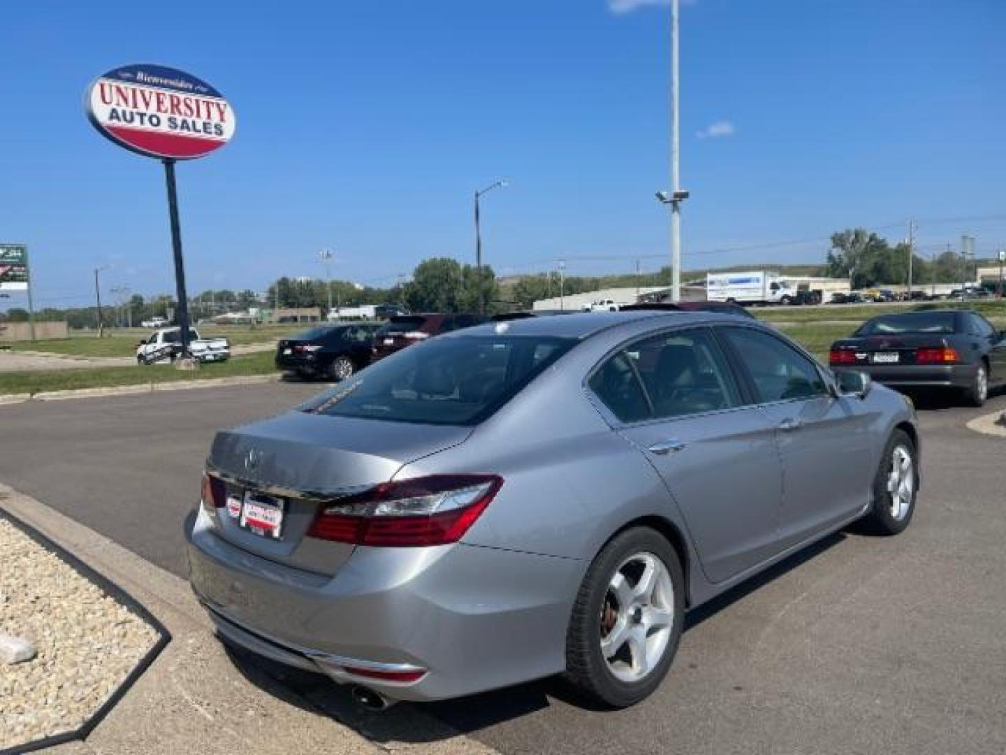 2016 Lunar Silver Metalli Honda Accord EX-L Sedan CVT w/ Ho (1HGCR2F98GA) with an 2.4L L4 DOHC 16V engine, Continuously Variabl transmission, located at 745 S Robert St, St. Paul, MN, 55107, (651) 222-2991, 44.923389, -93.081215 - Photo#20