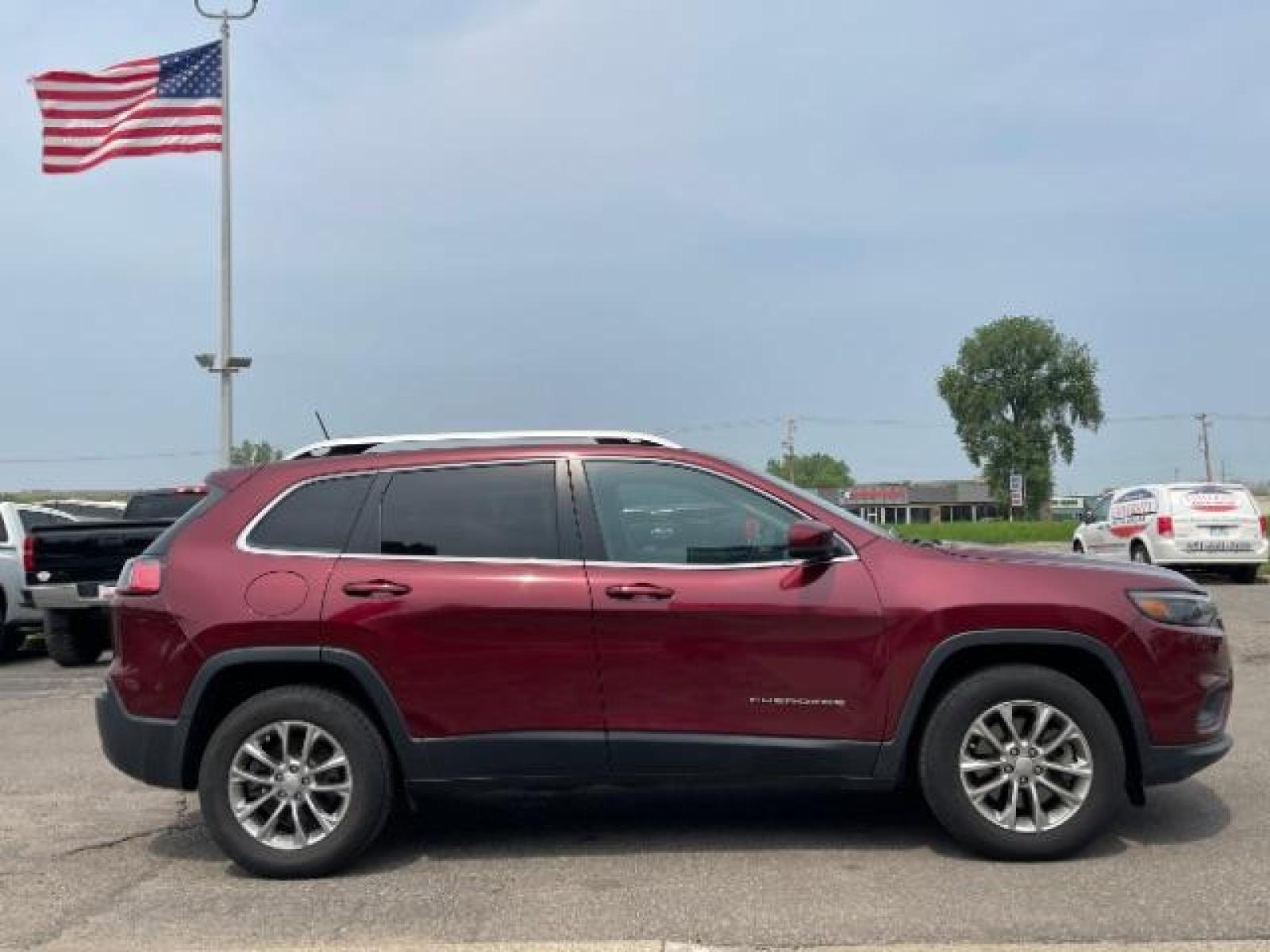 2019 Velvet Red Pearl Coat Jeep Cherokee Latitude Plus 4WD (1C4PJMLB5KD) with an 2.4L L4 DOHC 16V engine, 9-Speed Automatic transmission, located at 3301 W Hwy 13, Burnsville, MN, 55337, (952) 460-3200, 44.775333, -93.320808 - Photo #6
