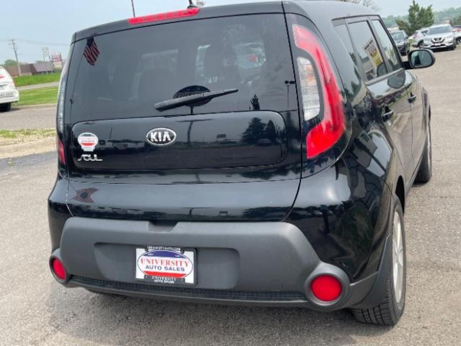 2016 Shadow Black Kia Soul Base 6A (KNDJN2A26G7) with an 1.6L L4 DOHC 16V engine, 6-Speed Automatic transmission, located at 3301 W Hwy 13, Burnsville, MN, 55337, (952) 460-3200, 44.775333, -93.320808 - Photo #3