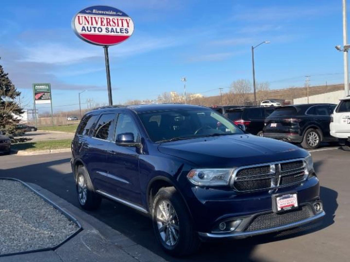 2017 True Blue Pearl Coat Dodge Durango SXT AWD (1C4RDJAG8HC) with an 3.6L V6 DOHC 24V engine, 8-Speed Automatic transmission, located at 3301 W Hwy 13, Burnsville, MN, 55337, (952) 460-3200, 44.775333, -93.320808 - Photo#7