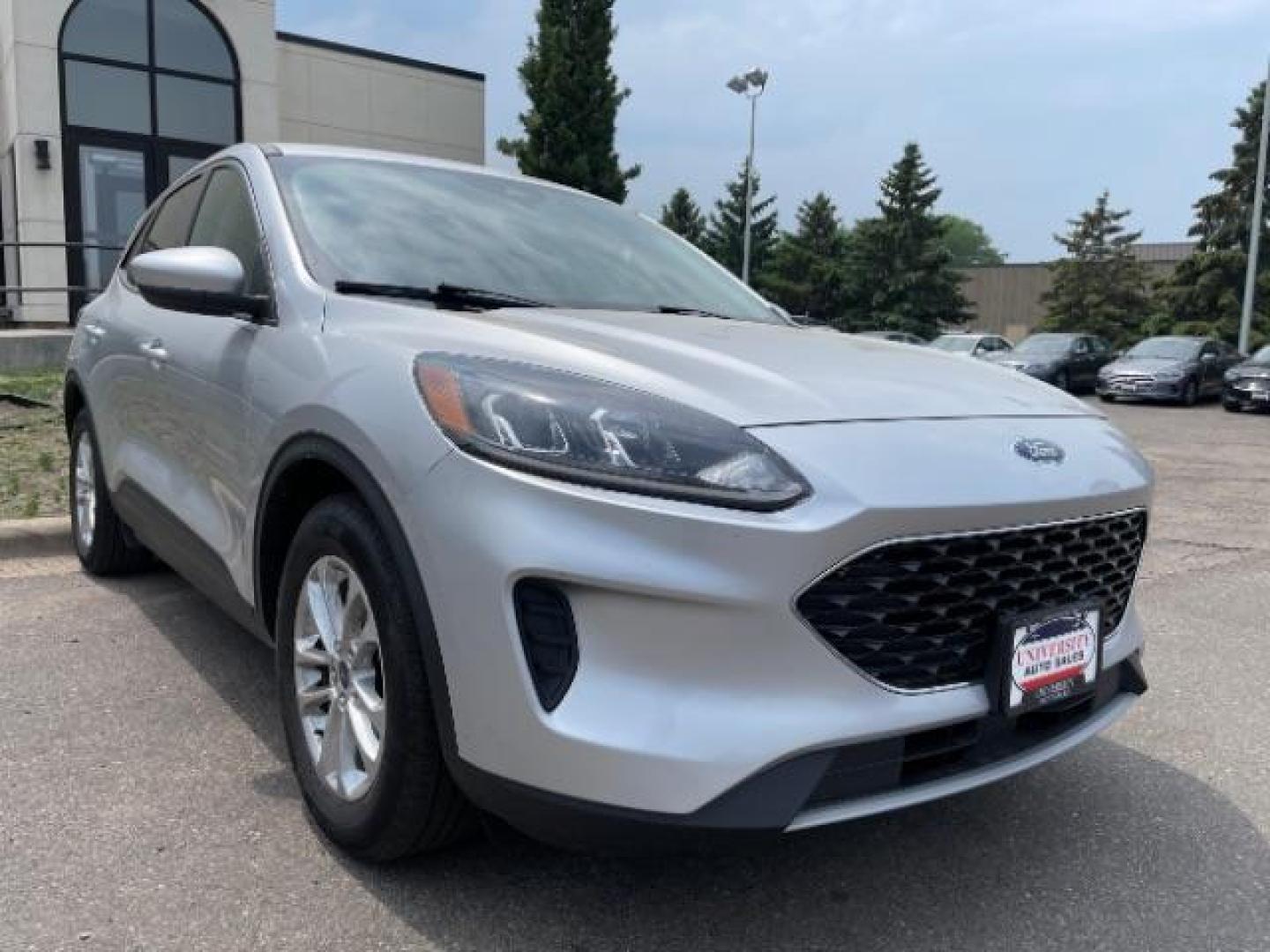 2020 Ingot Silver Metallic Ford Escape SE (1FMCU0G65LU) with an 1.5L L3 engine, 8-Speed Automatic transmission, located at 745 S Robert St, St. Paul, MN, 55107, (651) 222-2991, 44.923389, -93.081215 - Photo#7